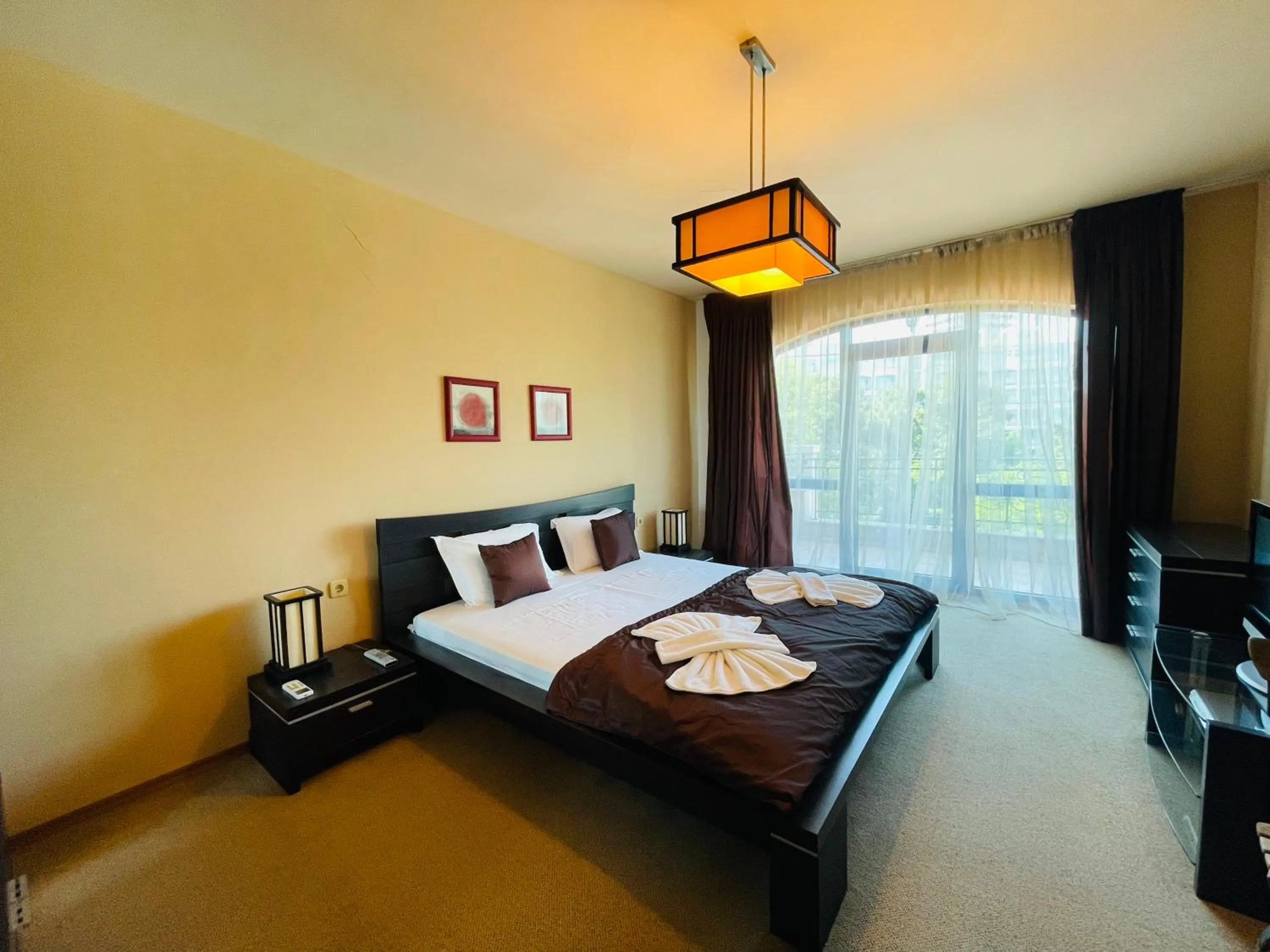 Bed in Luxury apartment whit sea view at Sunny Beach