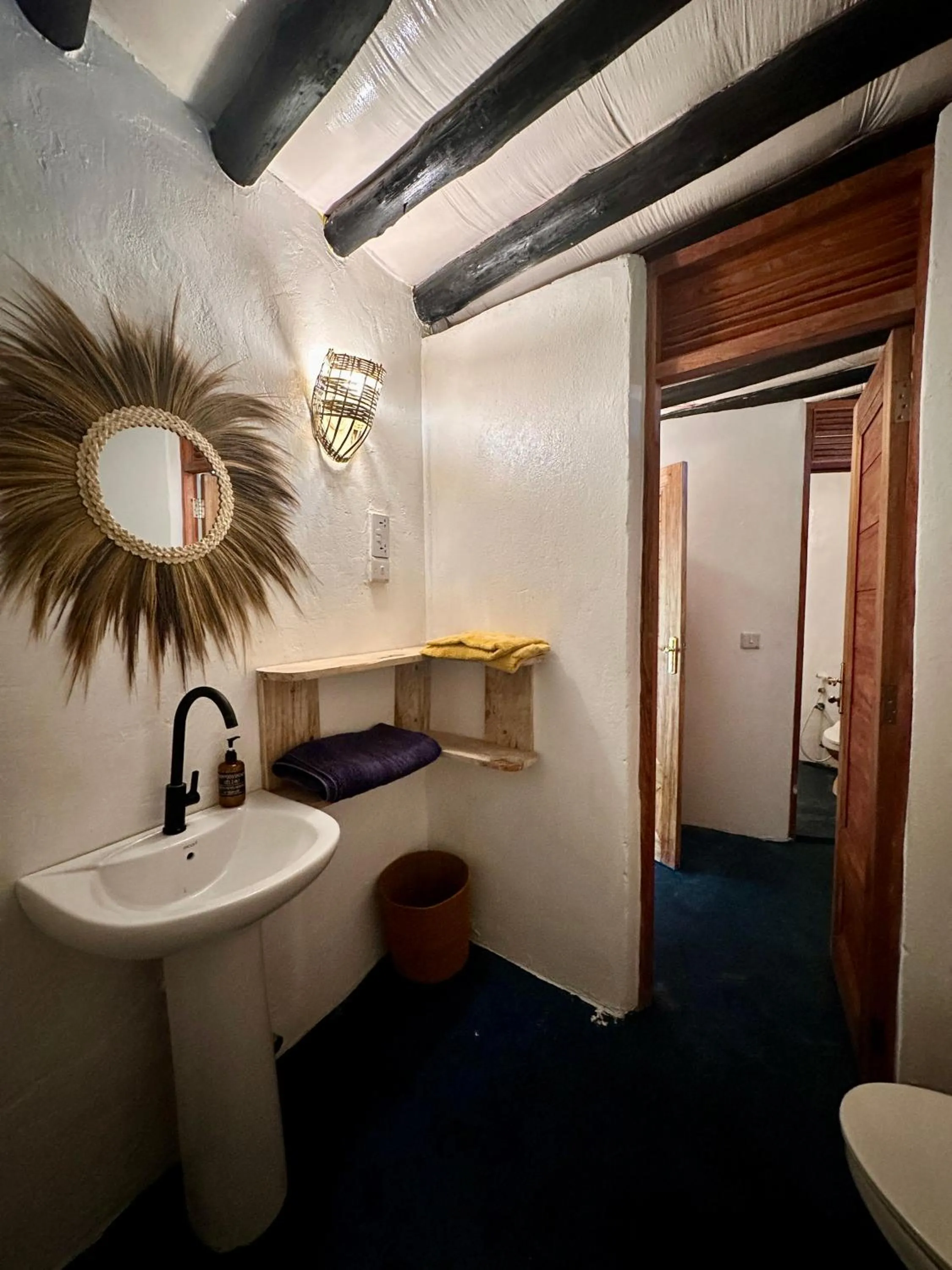 Bathroom in Kameleon Blue