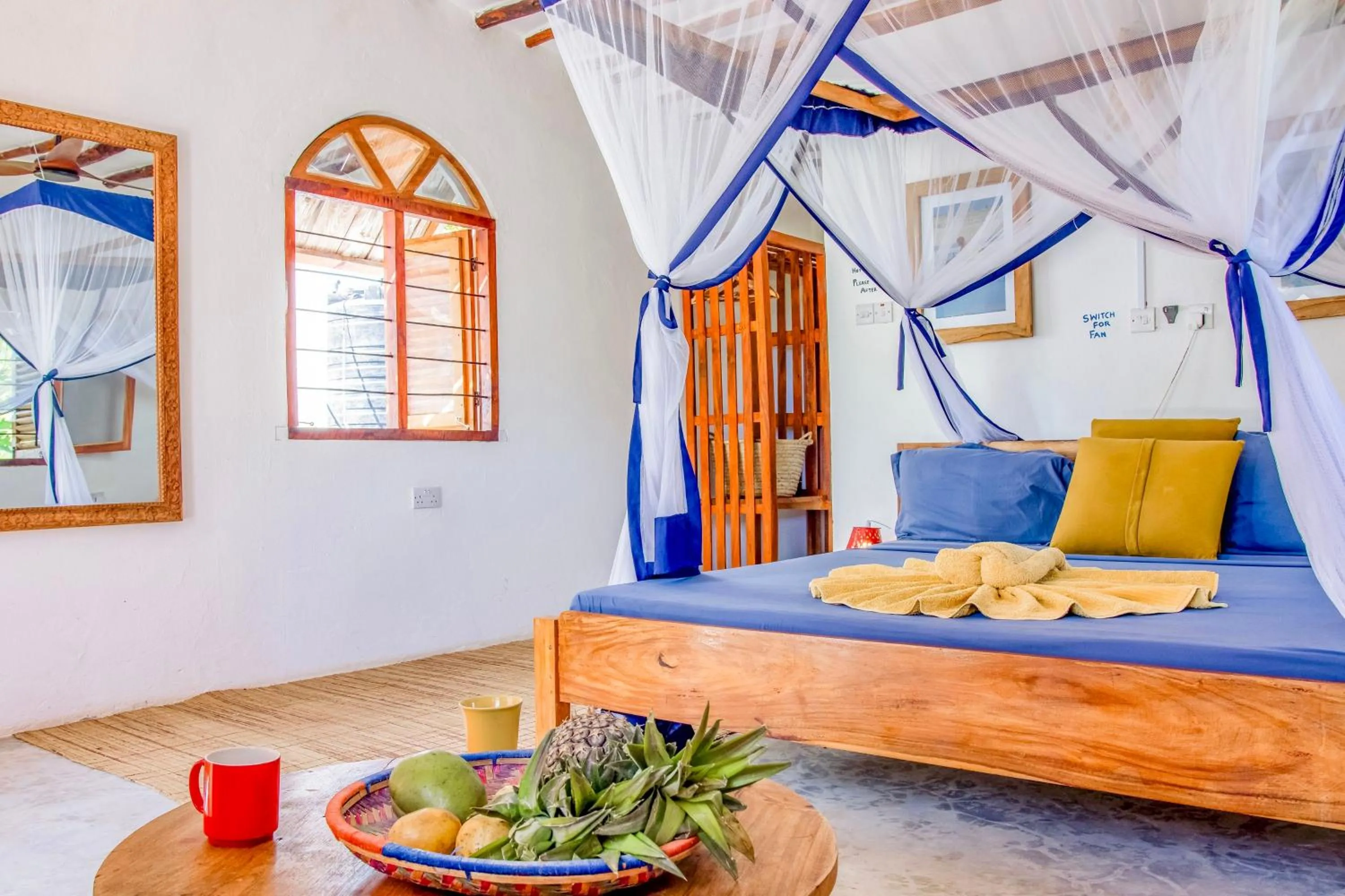 Bed in Kameleon Blue