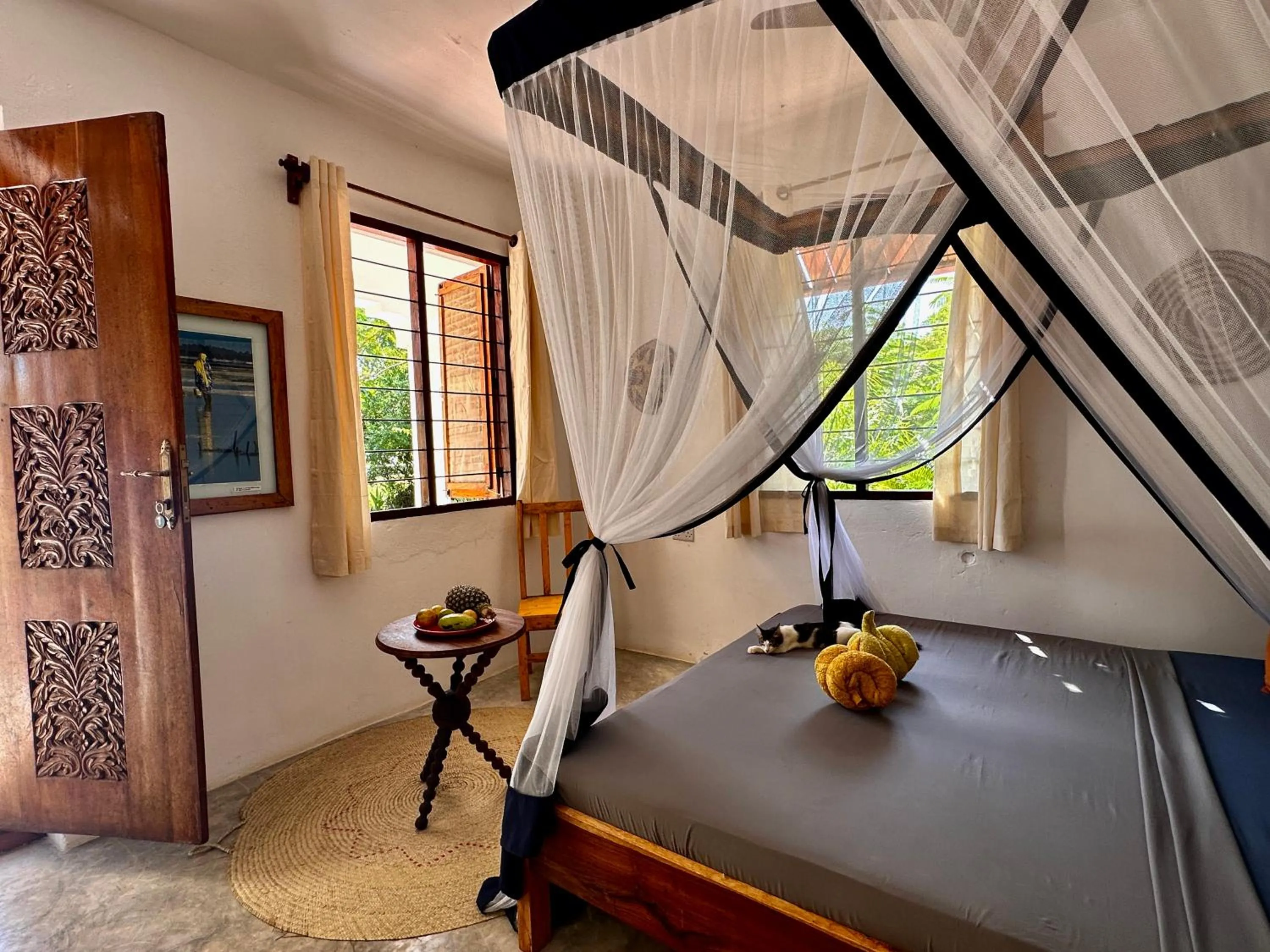 Bedroom, Bed in Kameleon Blue