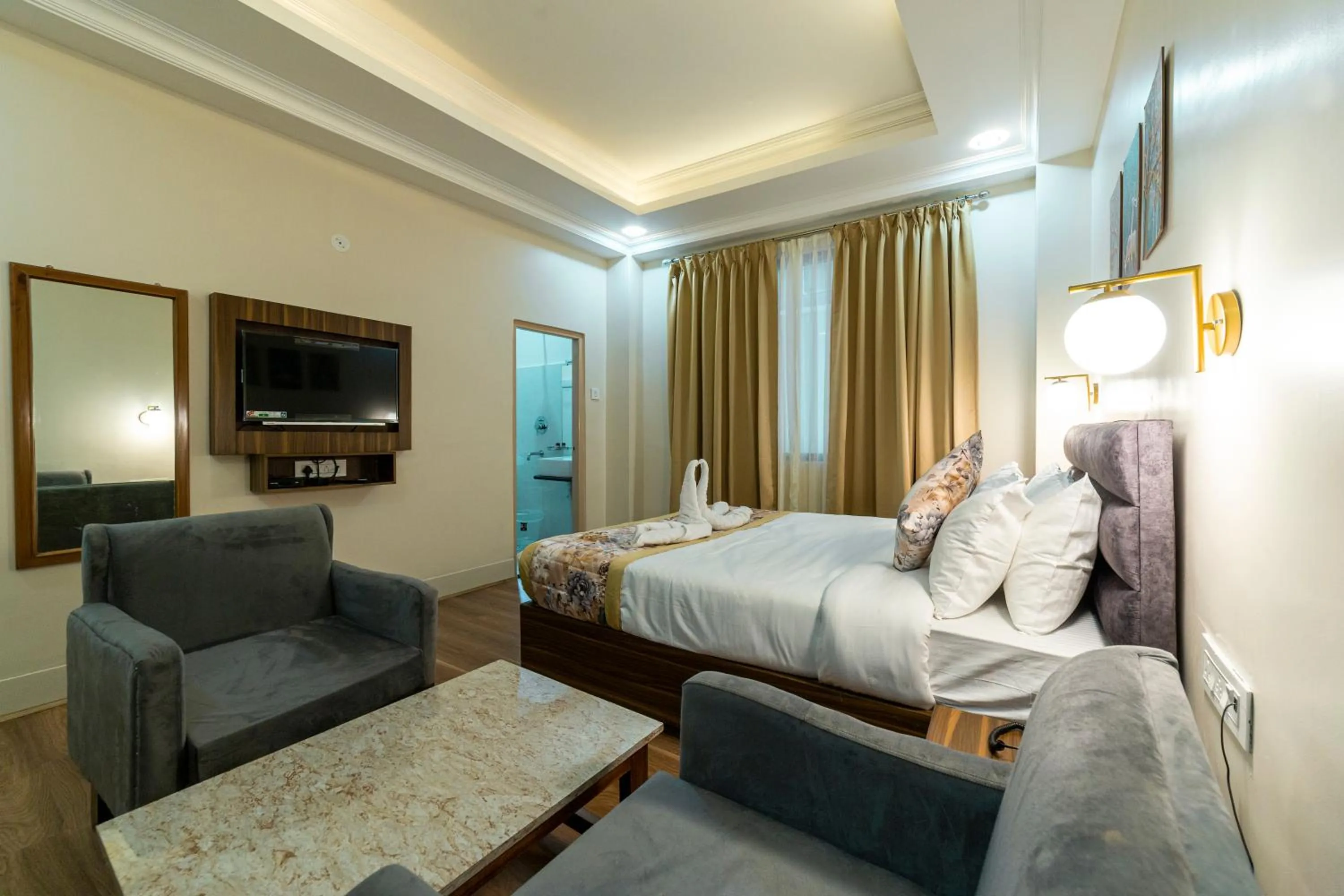 Photo of the whole room, Bed in Citrus Boutique Hotel