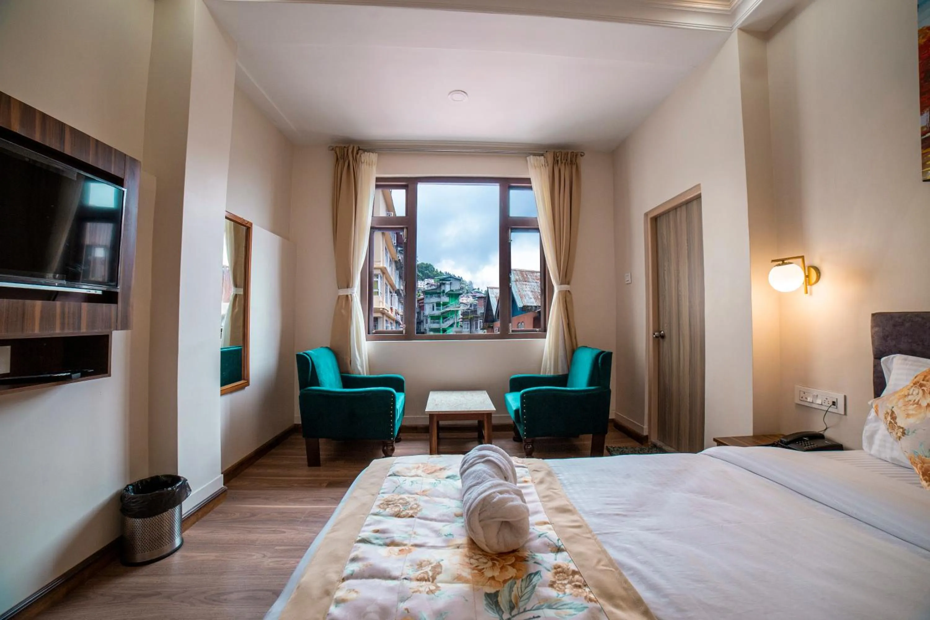 Photo of the whole room, Bed in Citrus Boutique Hotel