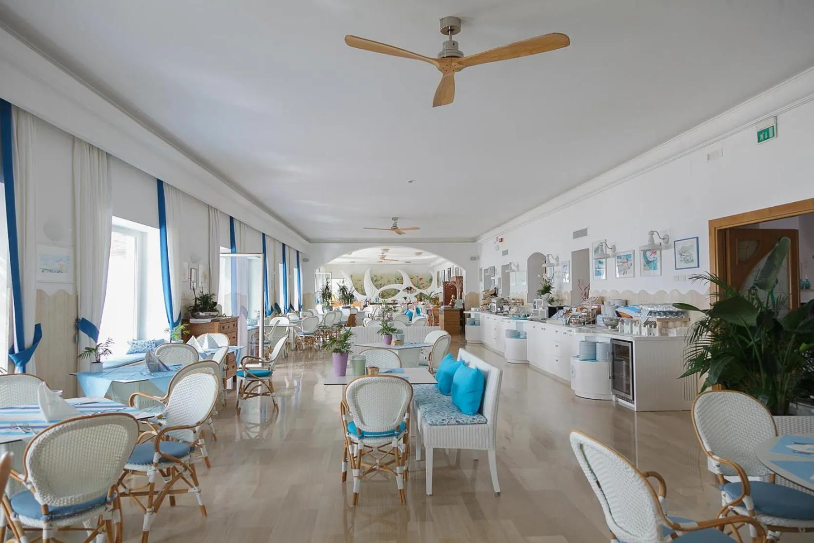 Breakfast in Hotel Aurora