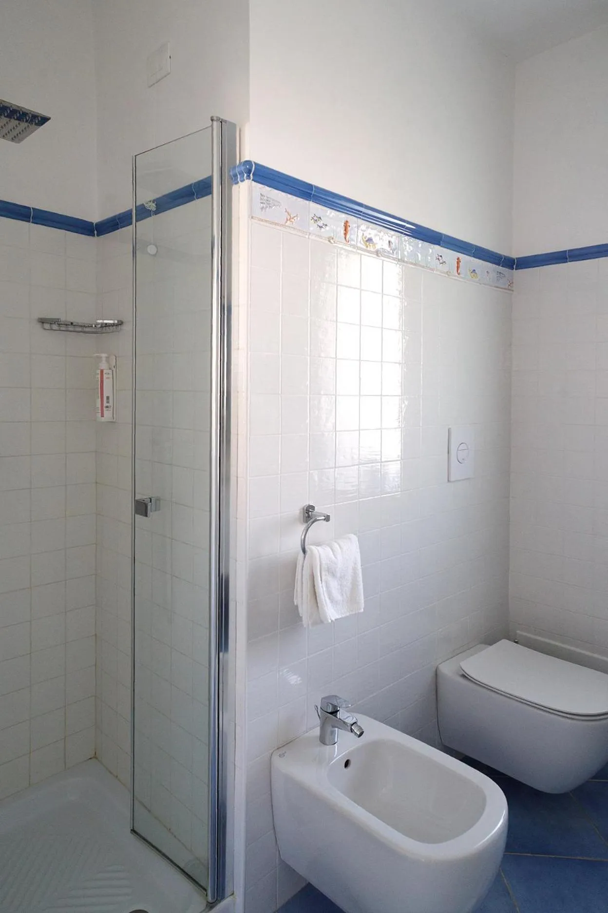 Bathroom in Hotel Aurora