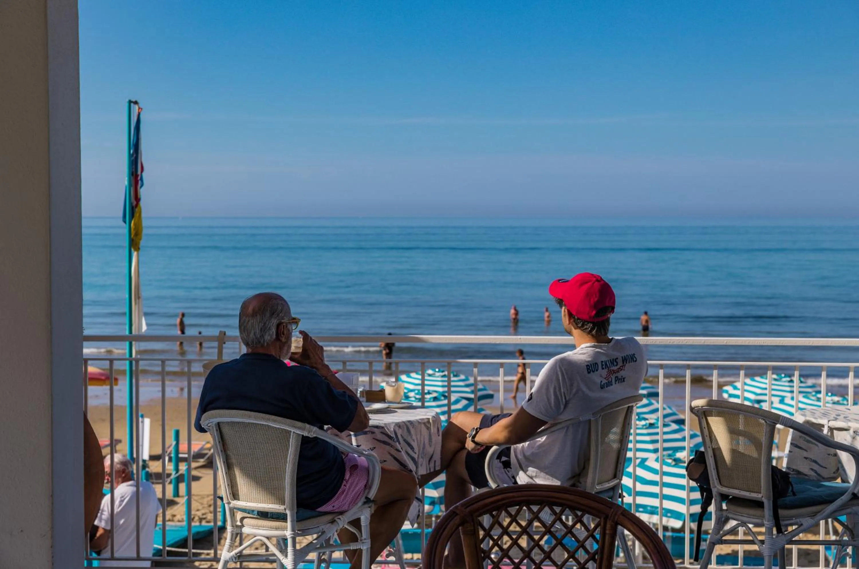 Guests in Hotel Aurora