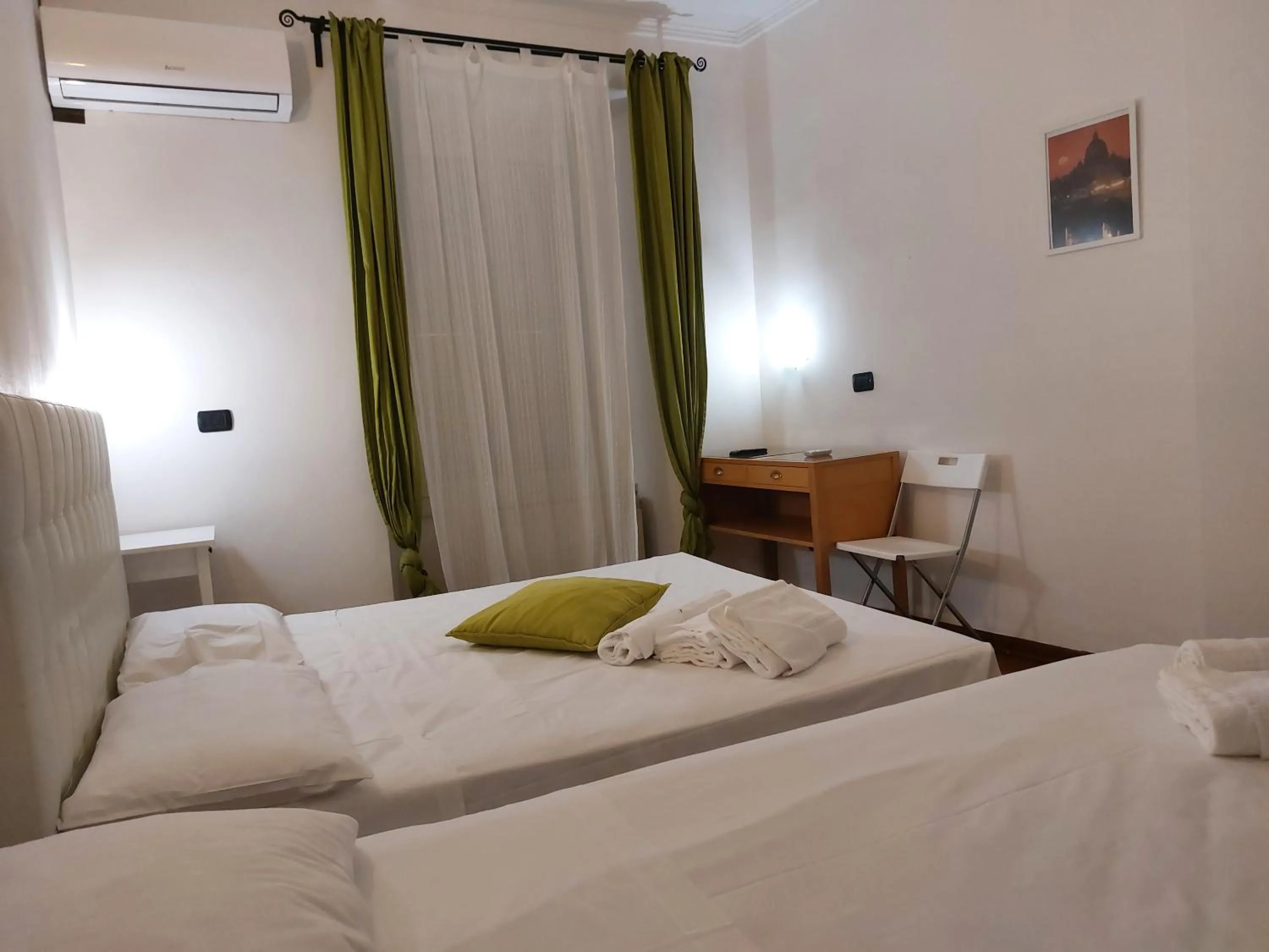 Bed in La Dolce Vita Roma