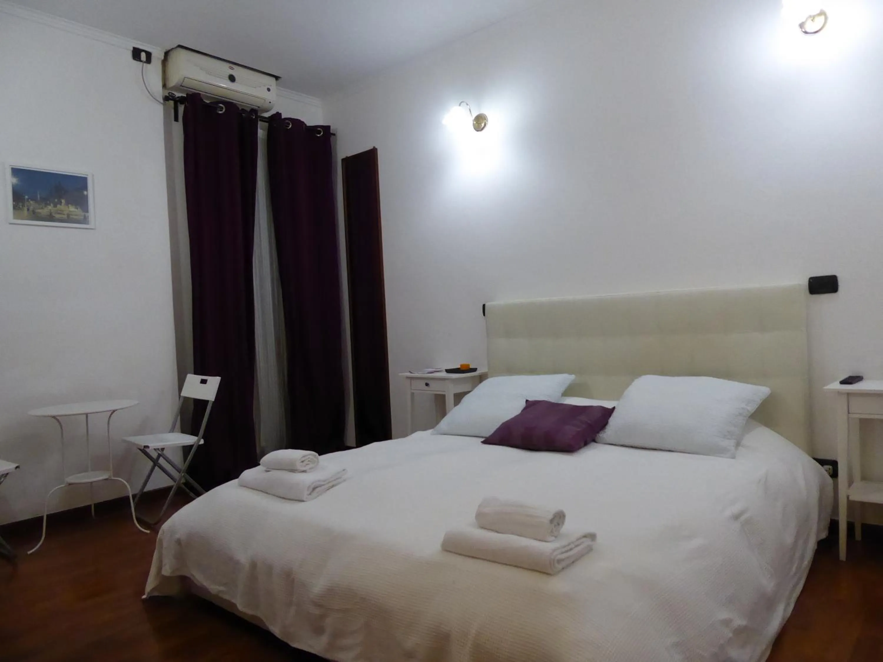 Bed in La Dolce Vita Roma