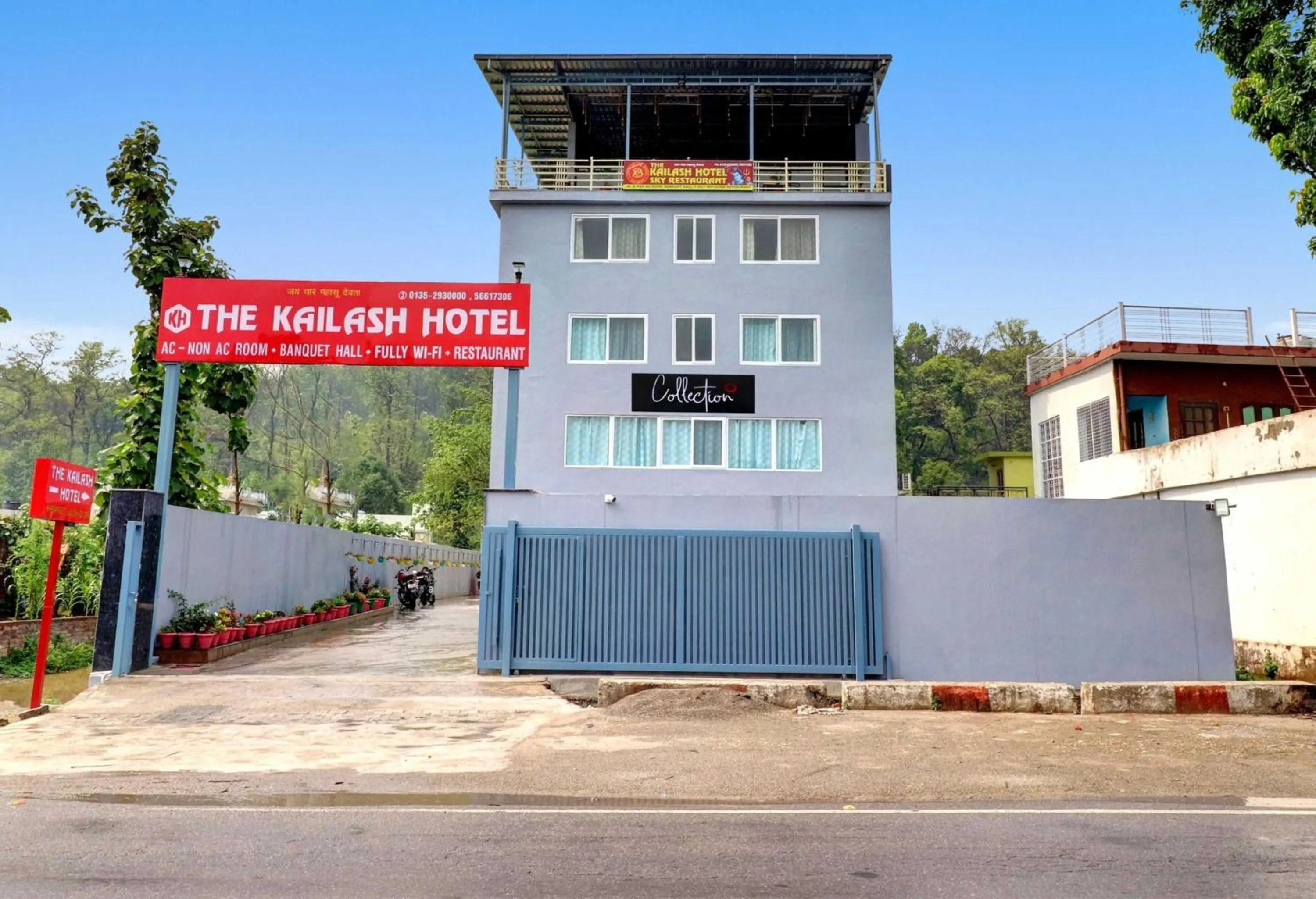 Facade/entrance in Super Collection O The Kailash Hotel