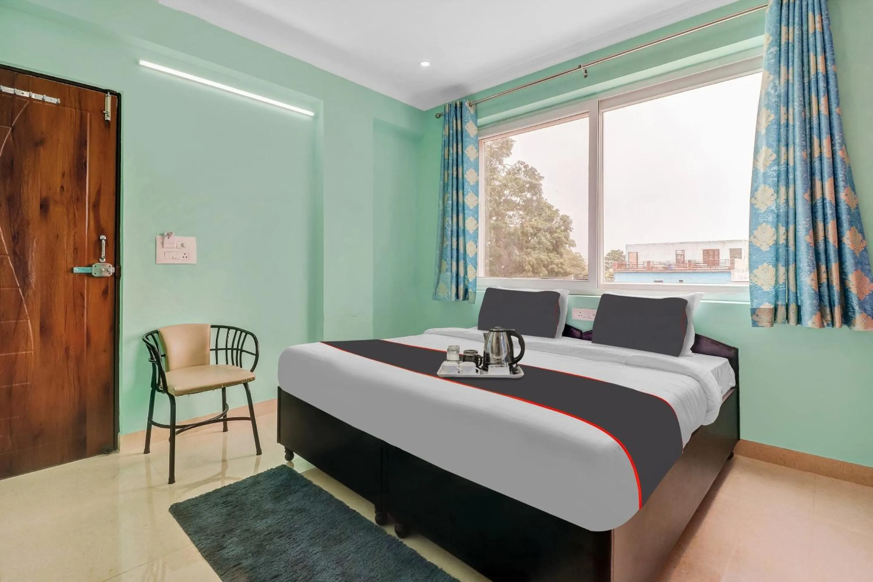 Bedroom, Bed in Super Collection O The Kailash Hotel