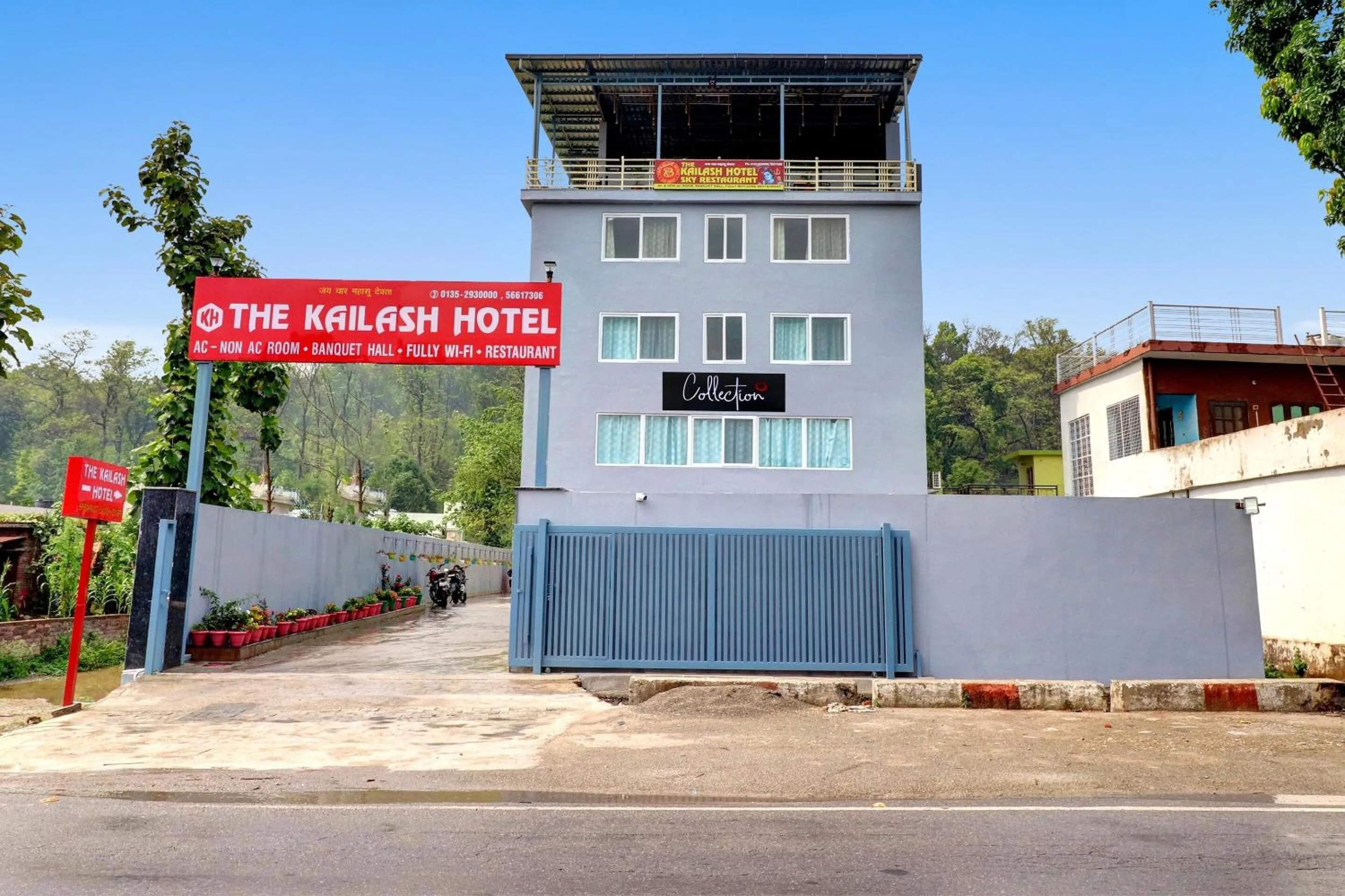 Facade/entrance in Super Collection O The Kailash Hotel
