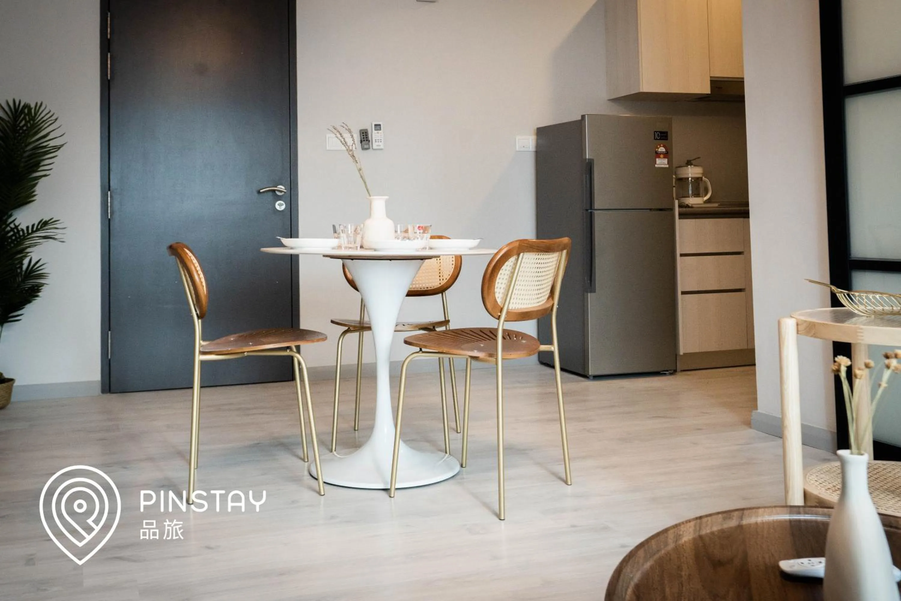 Dining area in Jesselton Quay by Pinstay