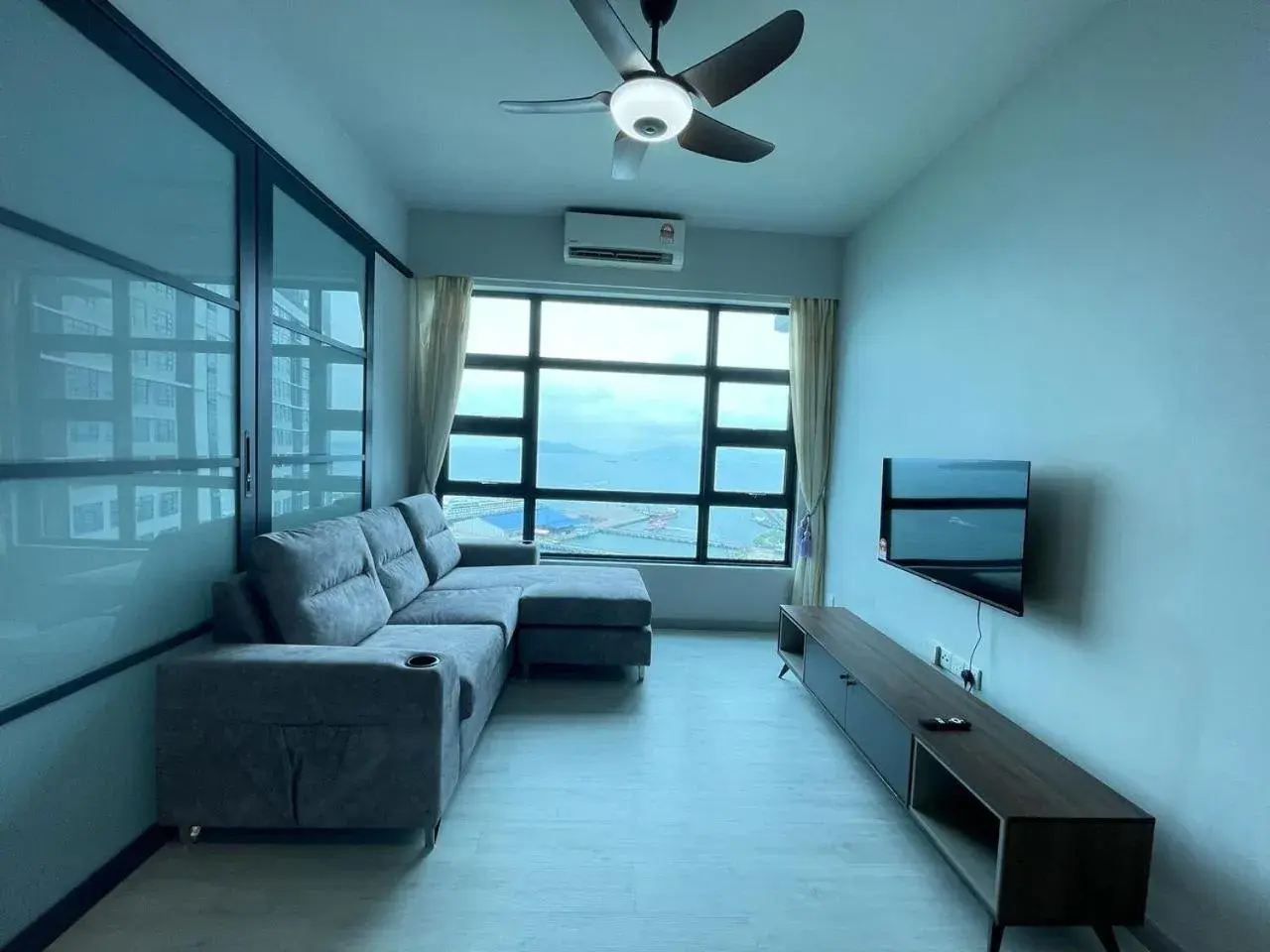 Triple in Jesselton Quay by Pinstay Triple in Jesselton Quay by Pinstay