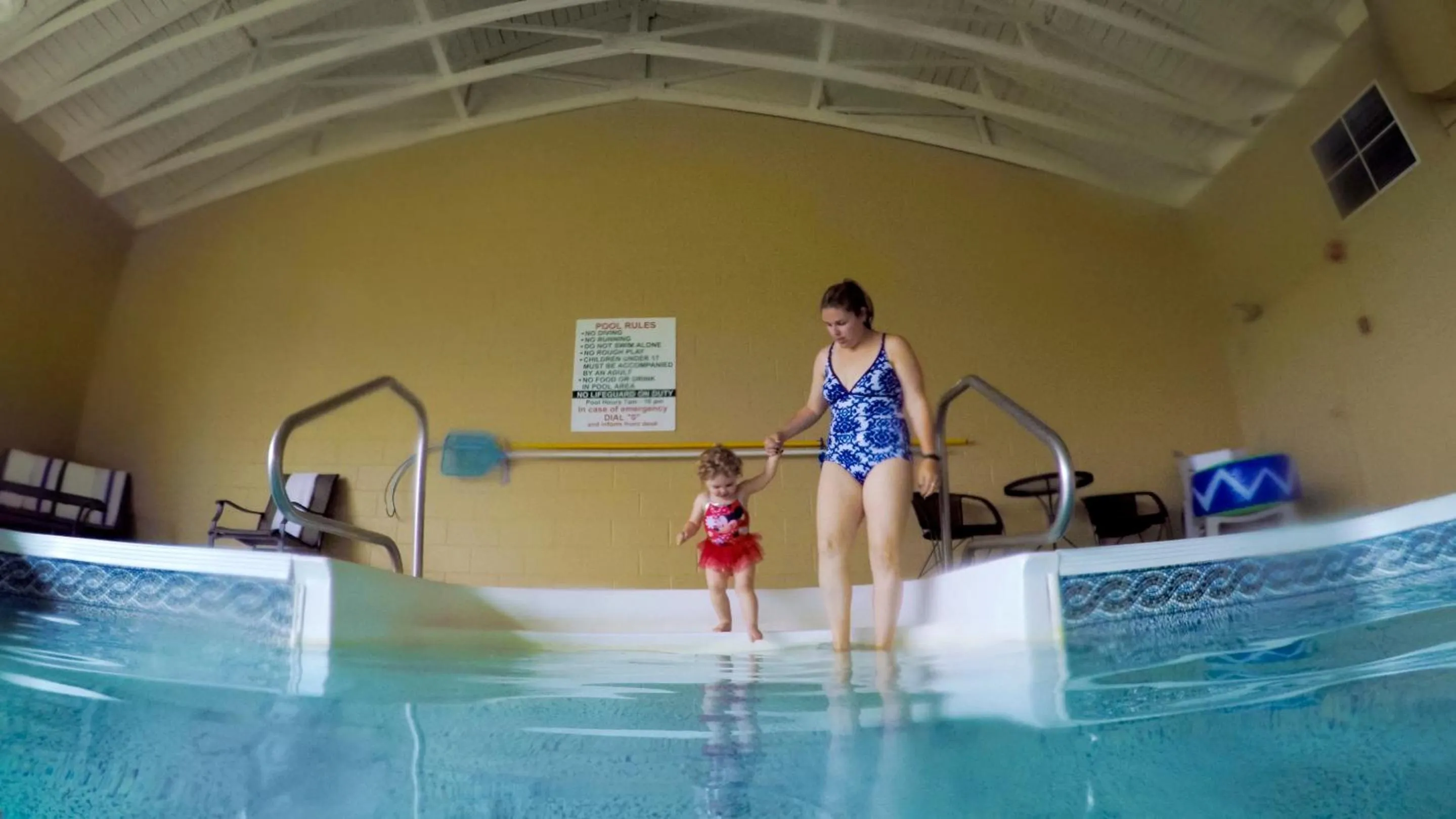 Swimming pool in Hearthstone Inn Sydney