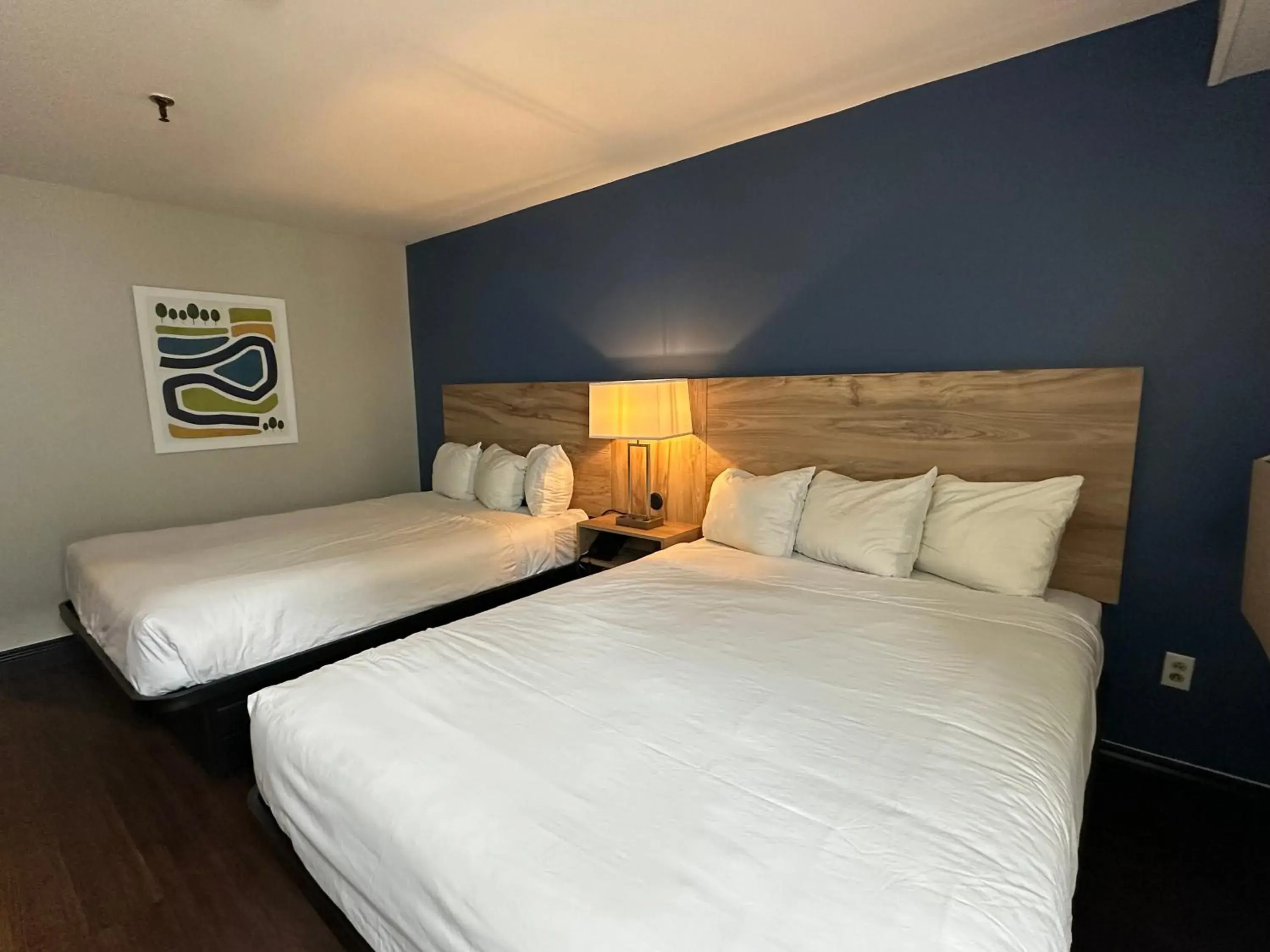 Quadruple Room with Two Queen Beds - Non Smoking in Hearthstone Inn Sydney Quadruple Room with Two Queen Beds - Non Smoking in Hearthstone Inn Sydney