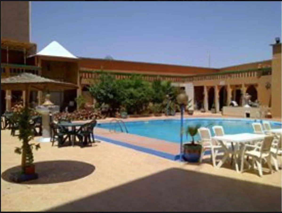 Swimming pool in Hotel Espace Tifawine