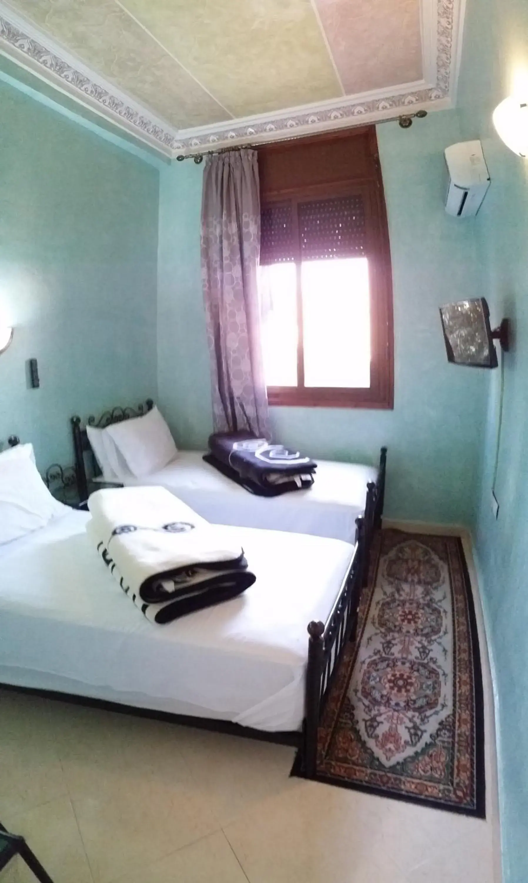 Twin Room with Bathroom in Hotel Espace Tifawine Twin Room with Bathroom in Hotel Espace Tifawine