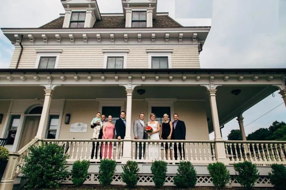 Facade/entrance in Guest House at Norwalk Inn