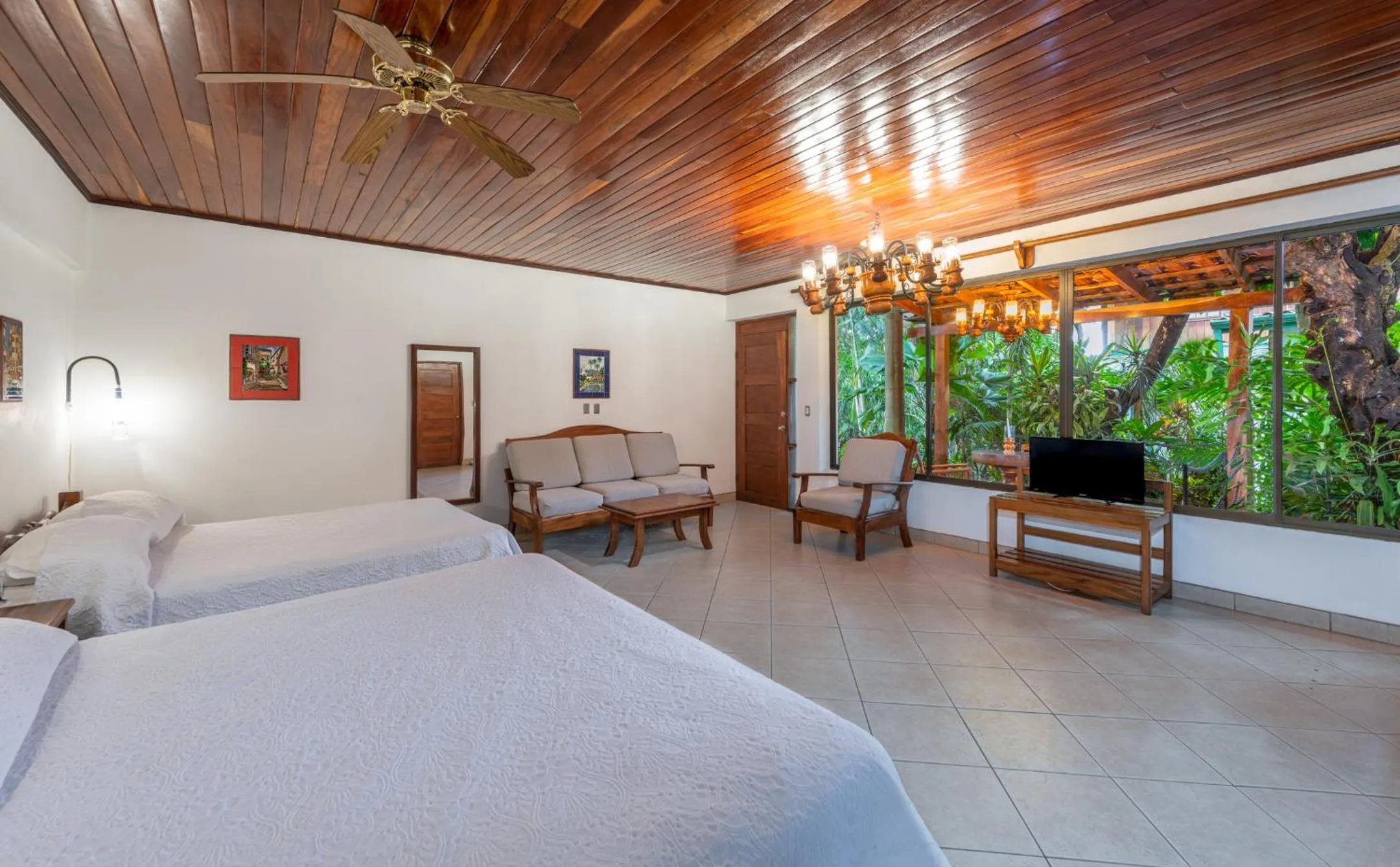 Bed in Costa Verde Inn