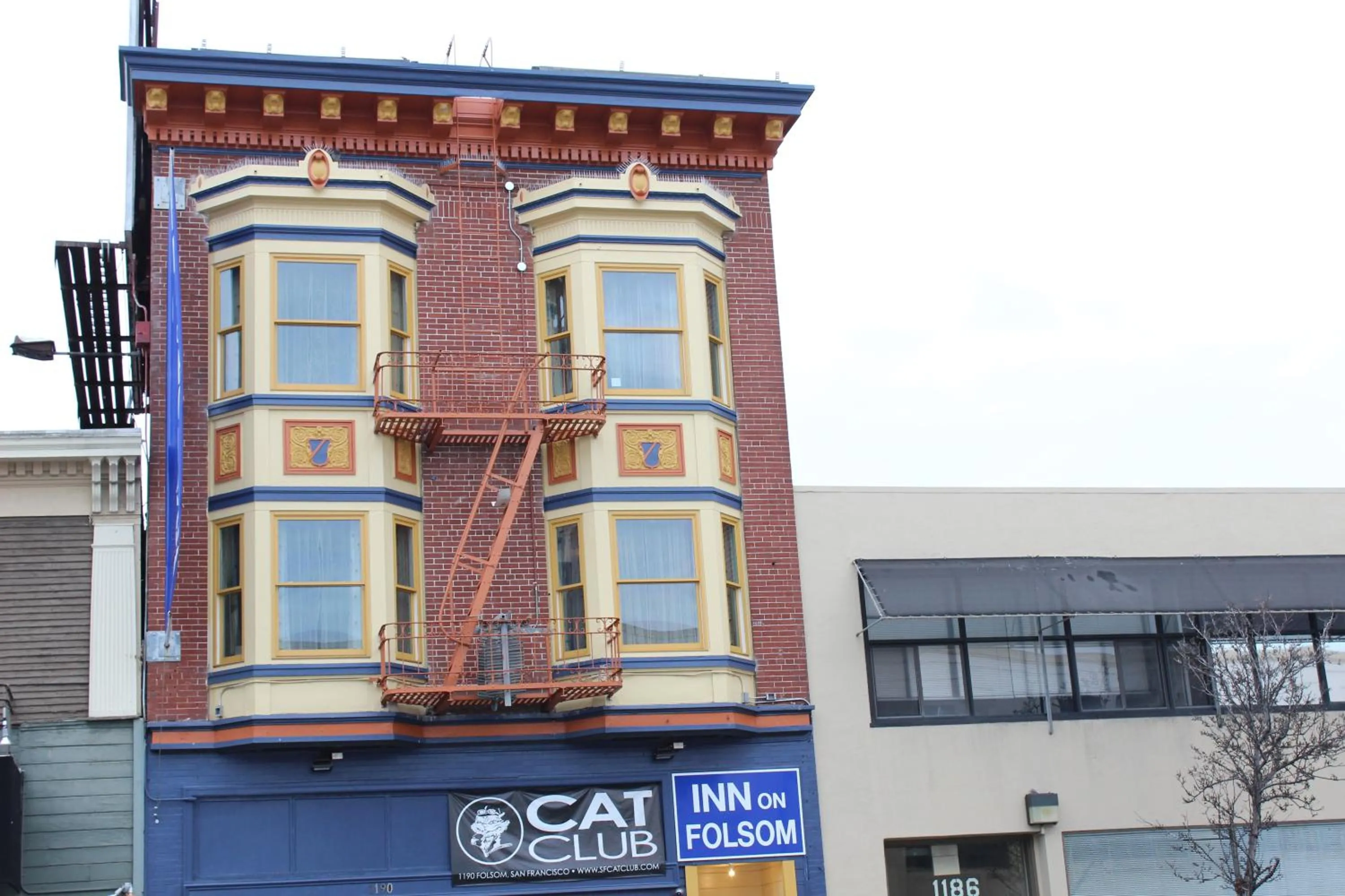 Facade/entrance in Inn on Folsom