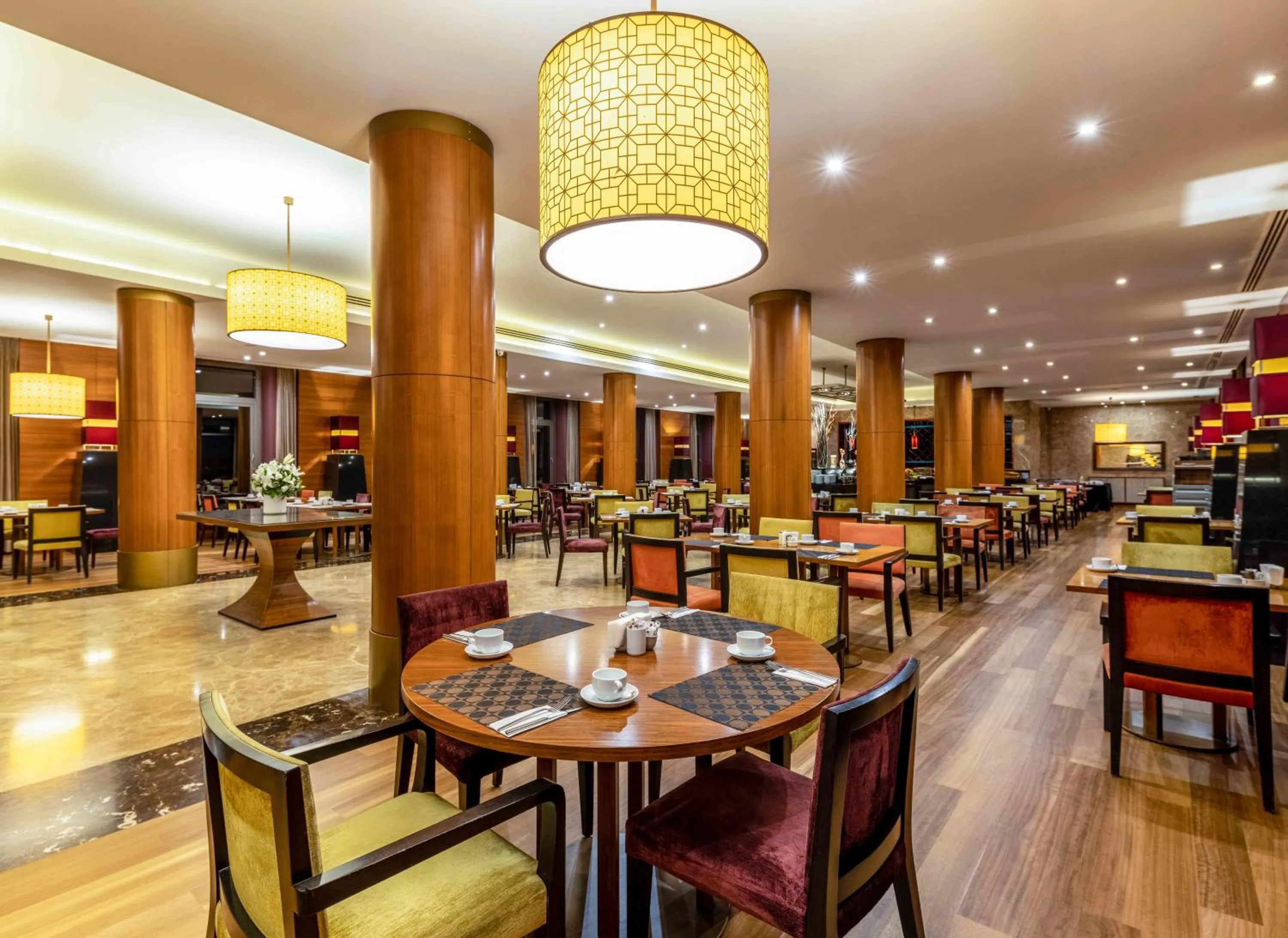 Restaurant/places to eat in Hotel Çelik Palas Convention Center & Thermal SPA