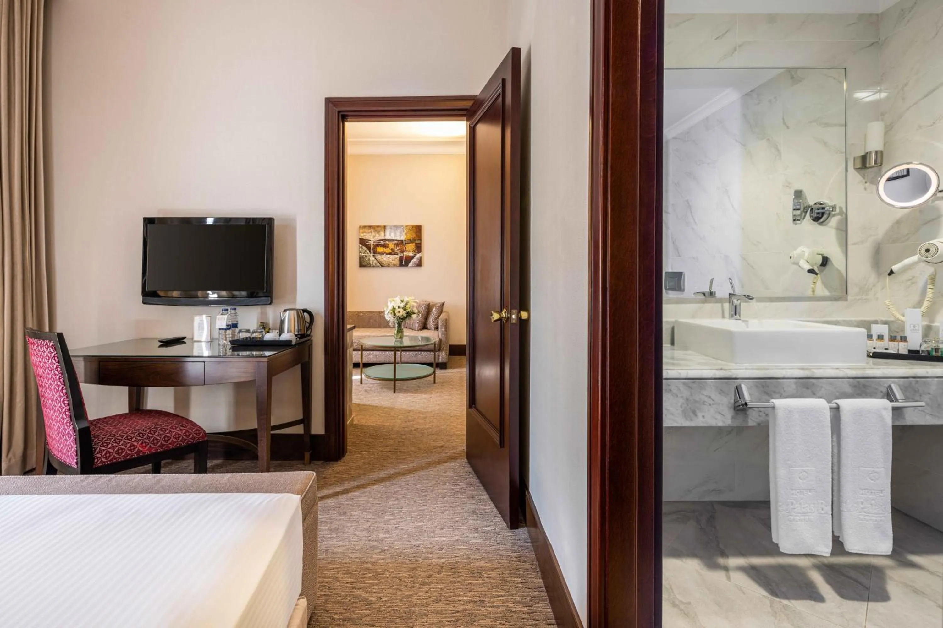 Bed in Hotel Çelik Palas Convention Center & Thermal SPA