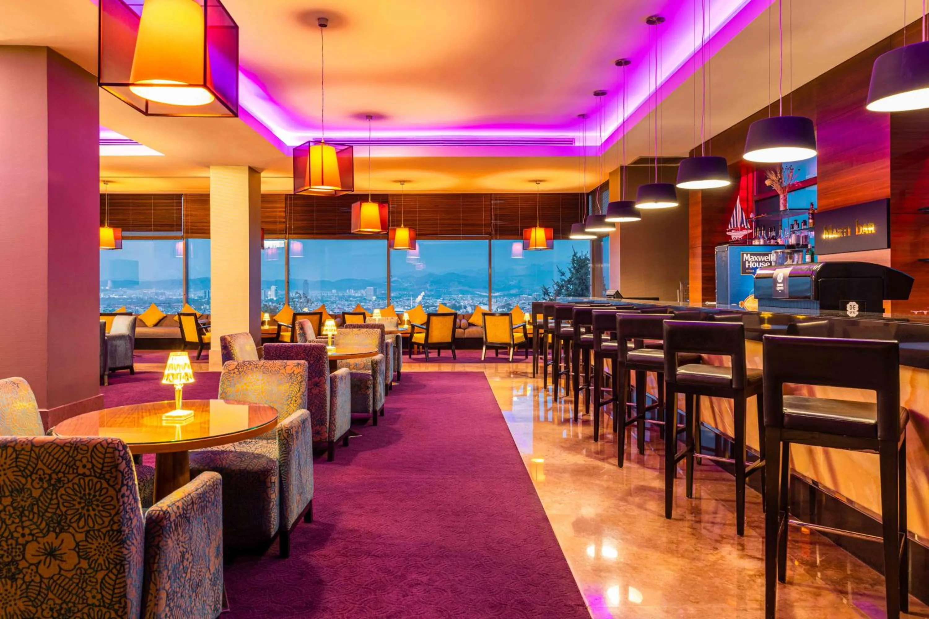 Lounge or bar in Hotel Çelik Palas Convention Center & Thermal SPA