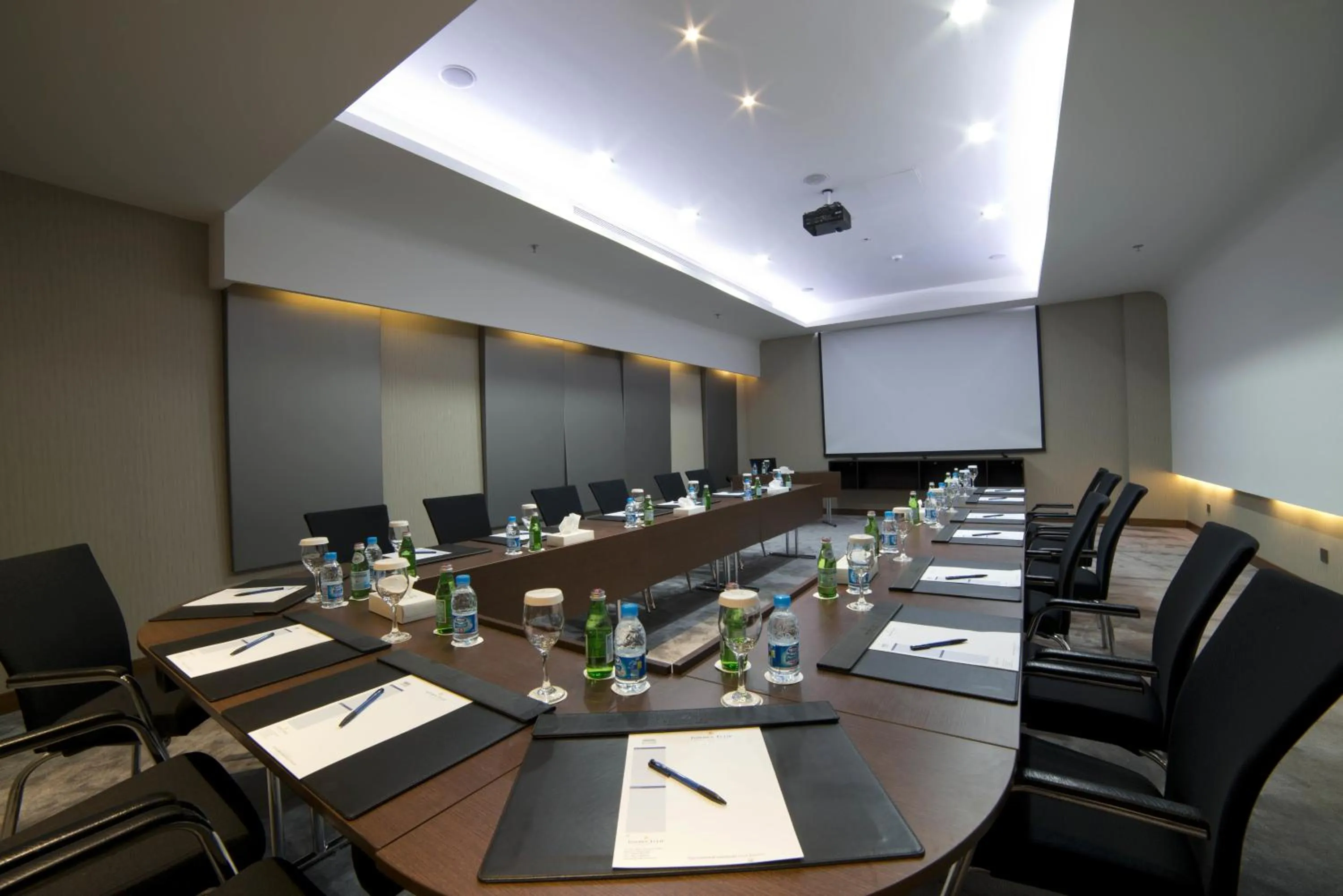 Banquet/Function facilities in Golden Tulip Dammam Corniche Hotel