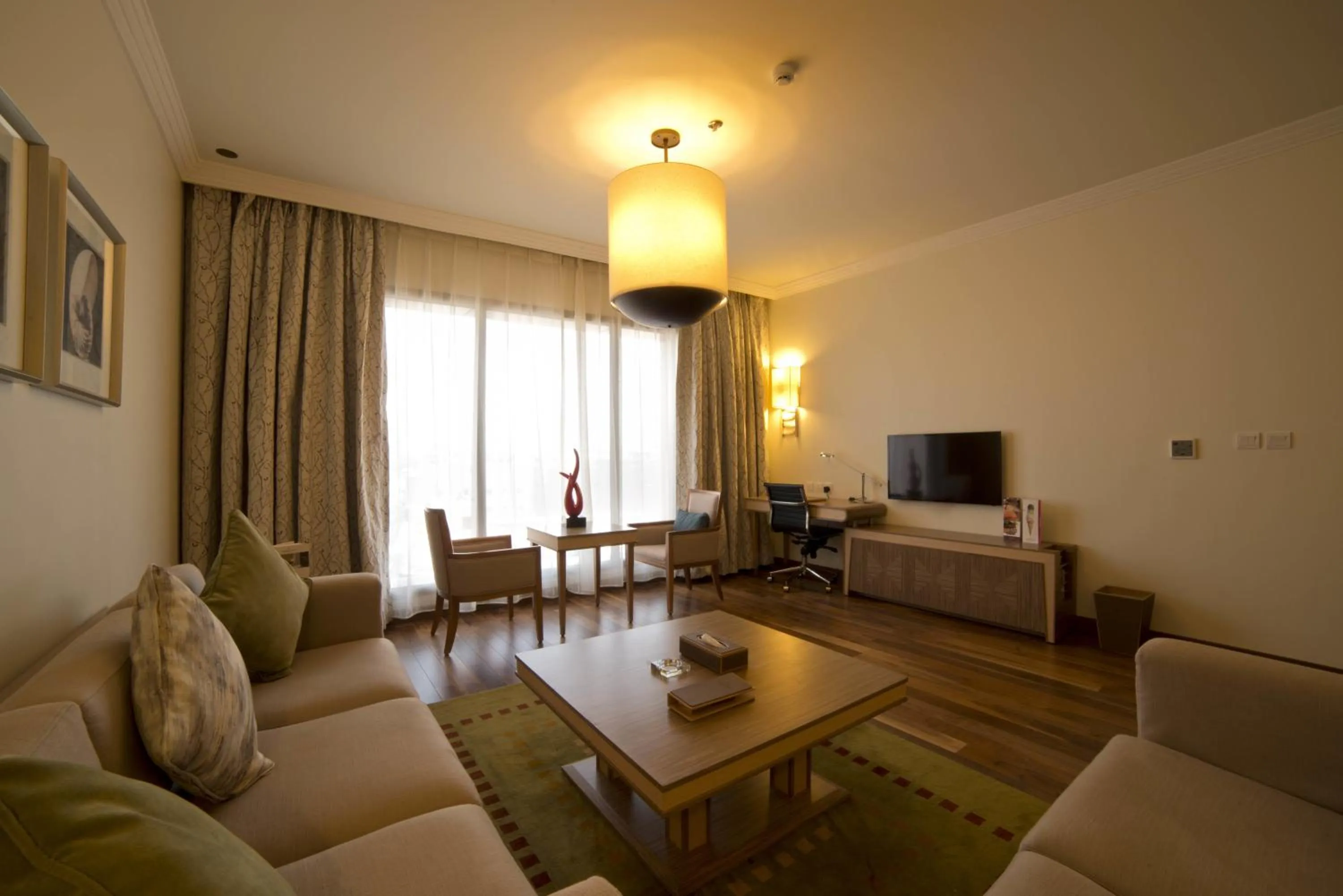Living room in Golden Tulip Dammam Corniche Hotel