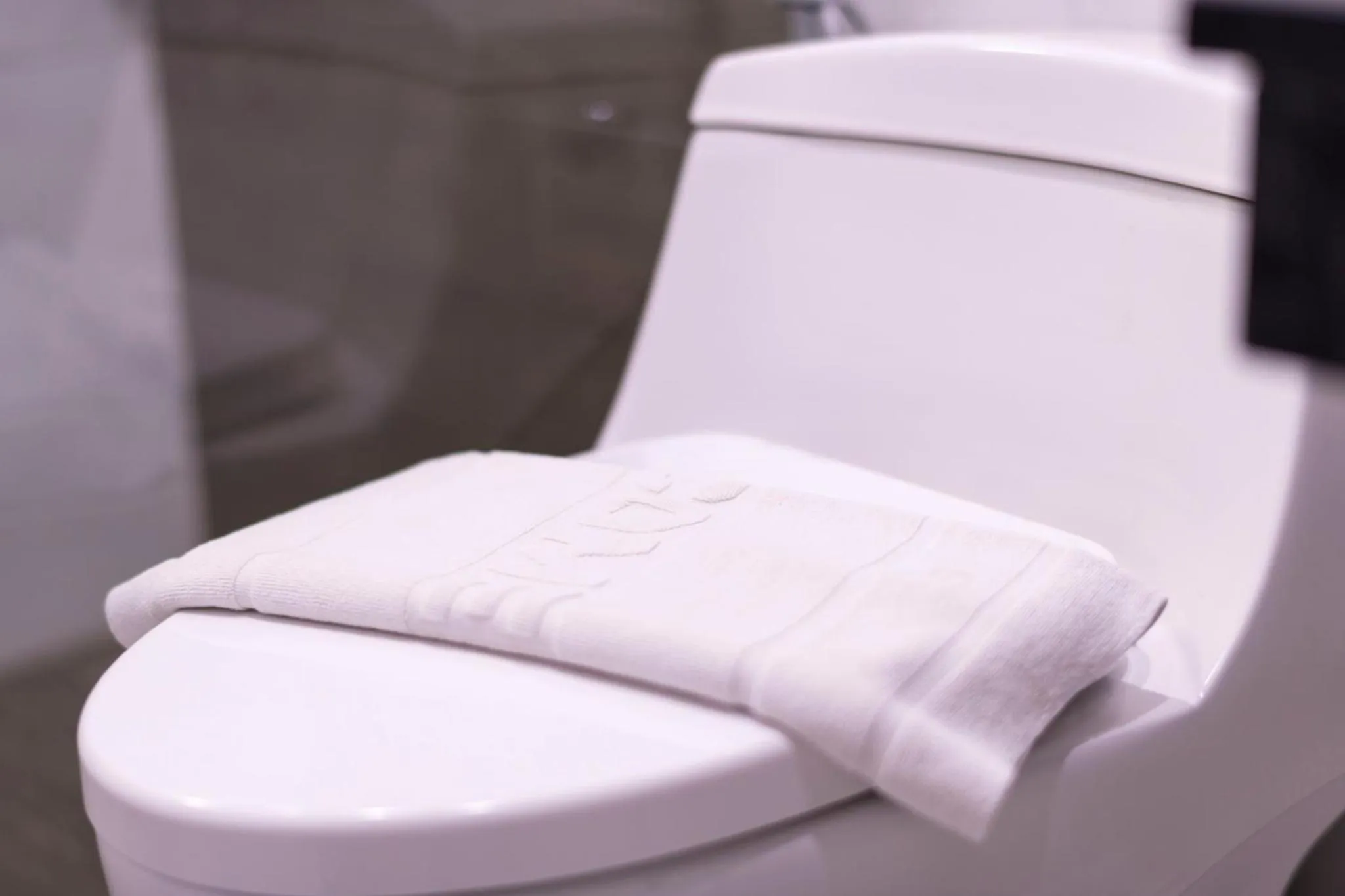 Bathroom in Thip Thip Hotel