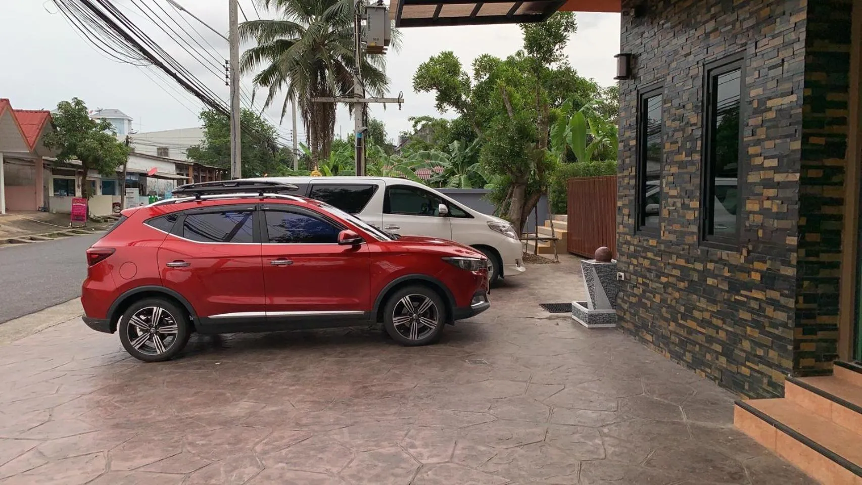 Parking in Thip Thip Hotel