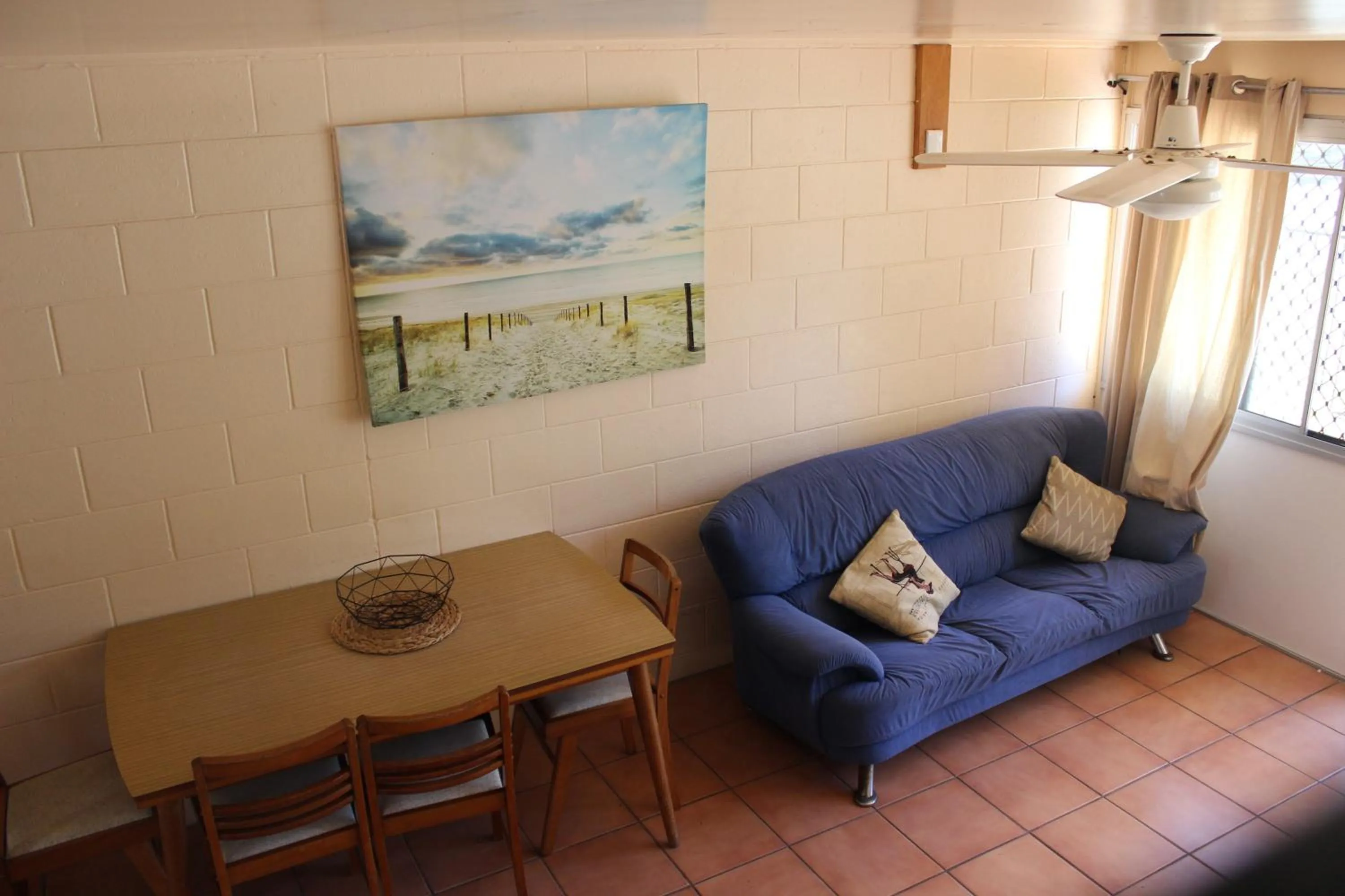 Off site in Pippies Beachhouse Backpackers