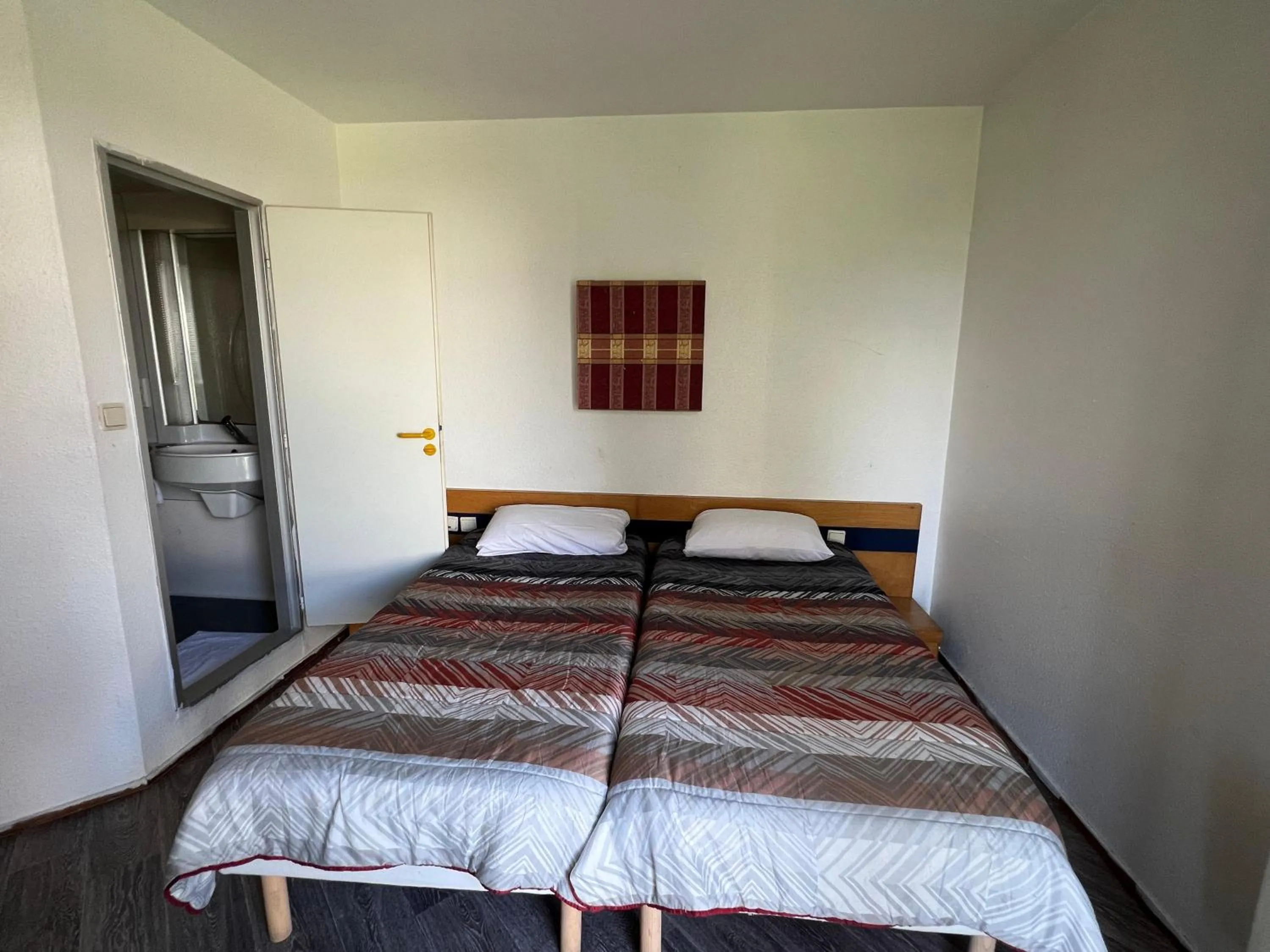 Photo of the whole room, Bed in Hotel Charme En Maconnais Fasthotel Macon Nord