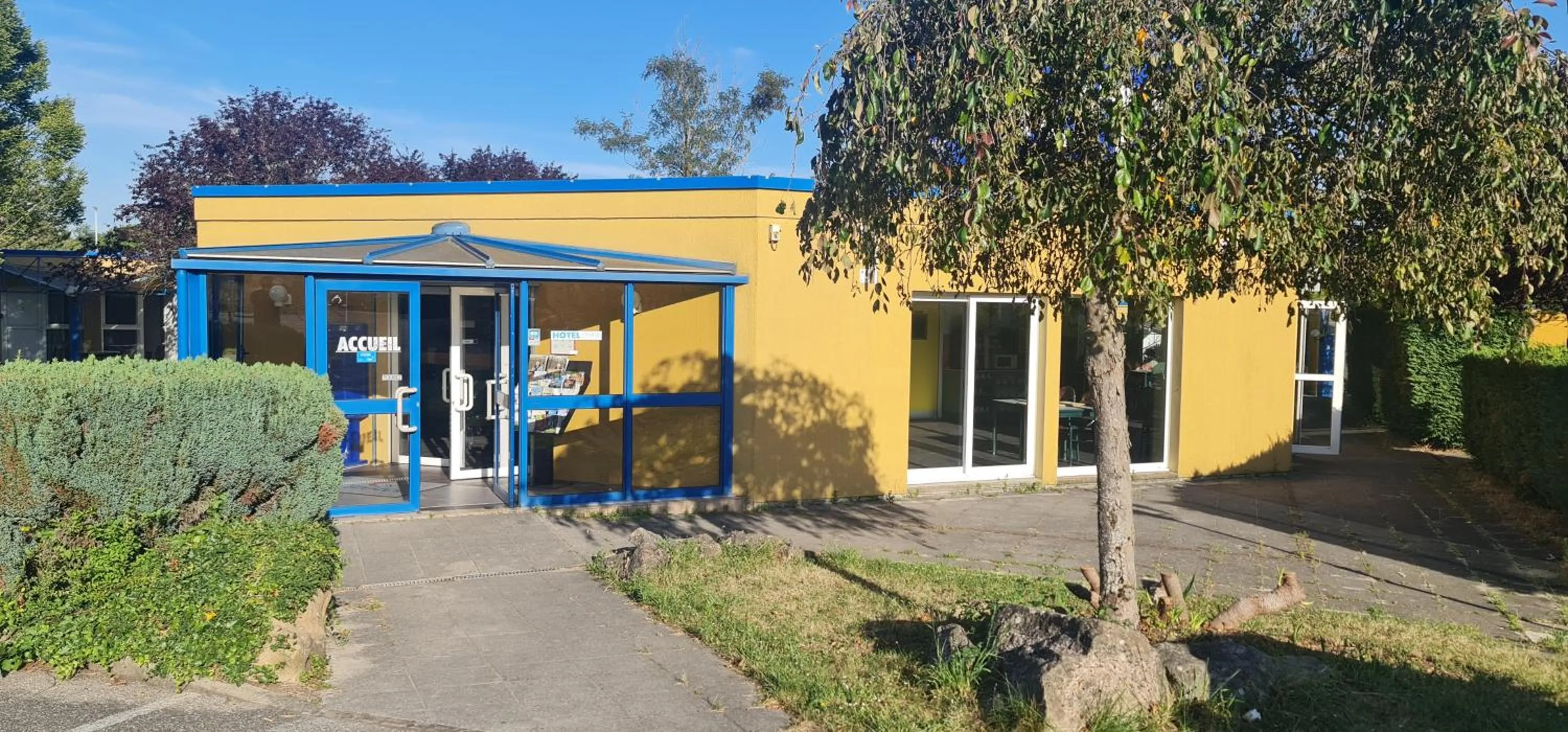 Facade/entrance in Charme en Maconnais