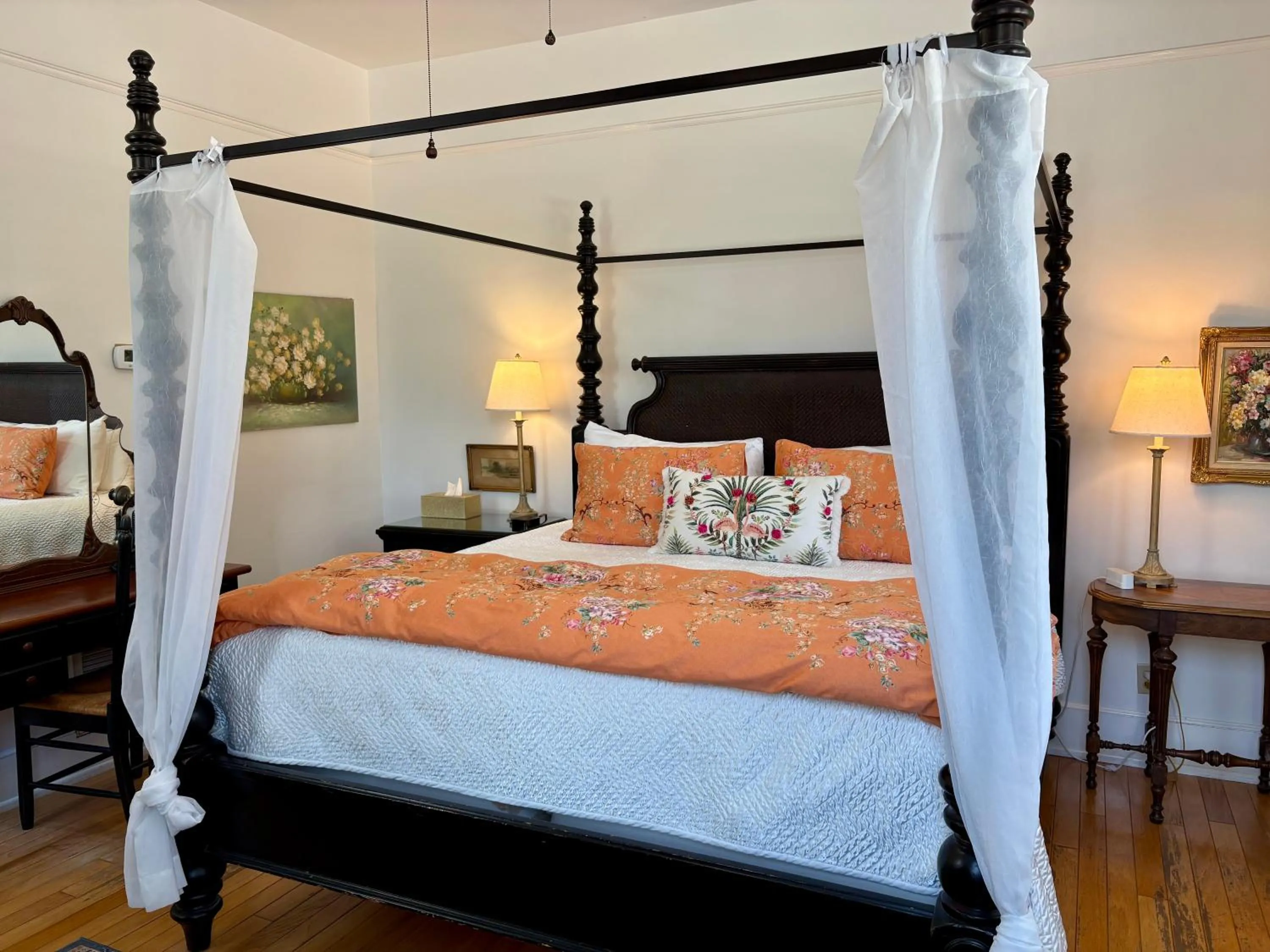 Bed in Hoyt House Luxury Bed & Breakfast