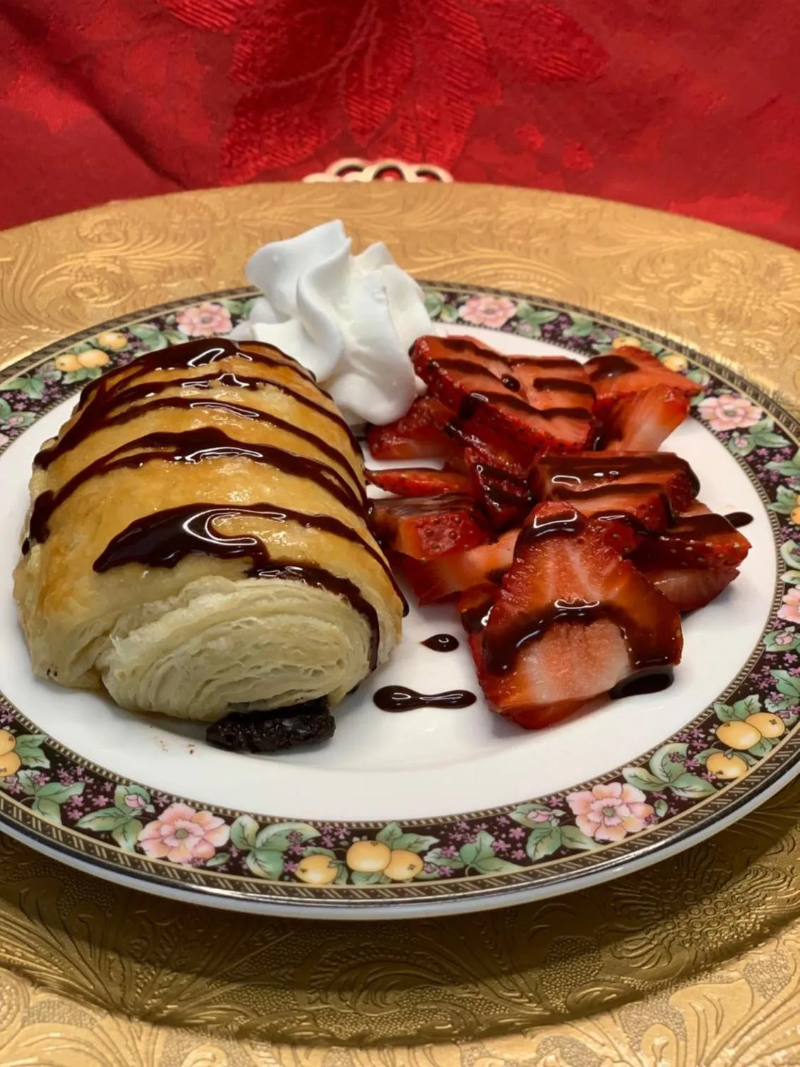 Breakfast in Hoyt House Luxury Bed & Breakfast