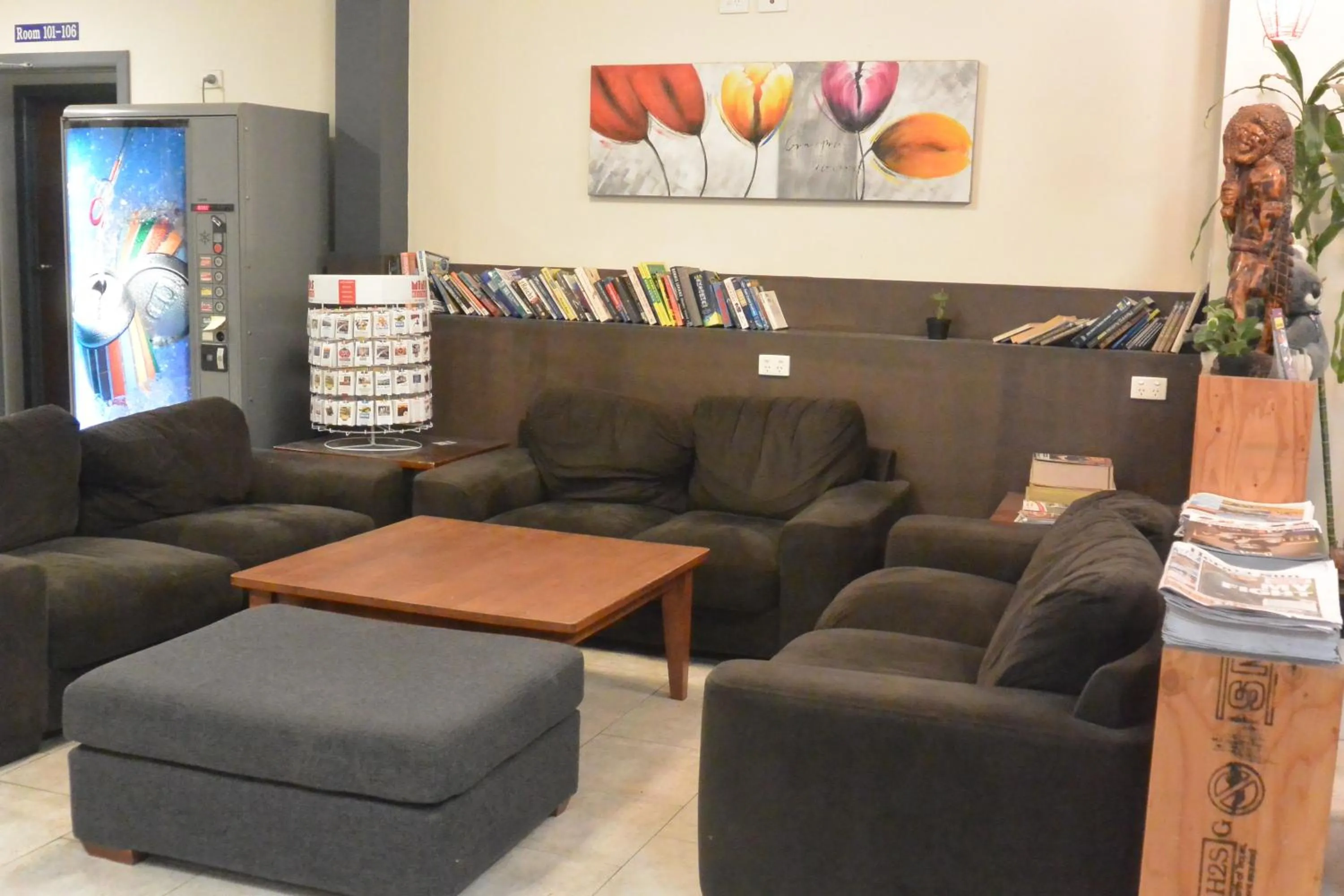 Communal lounge/ TV room in Elizabeth Hostel