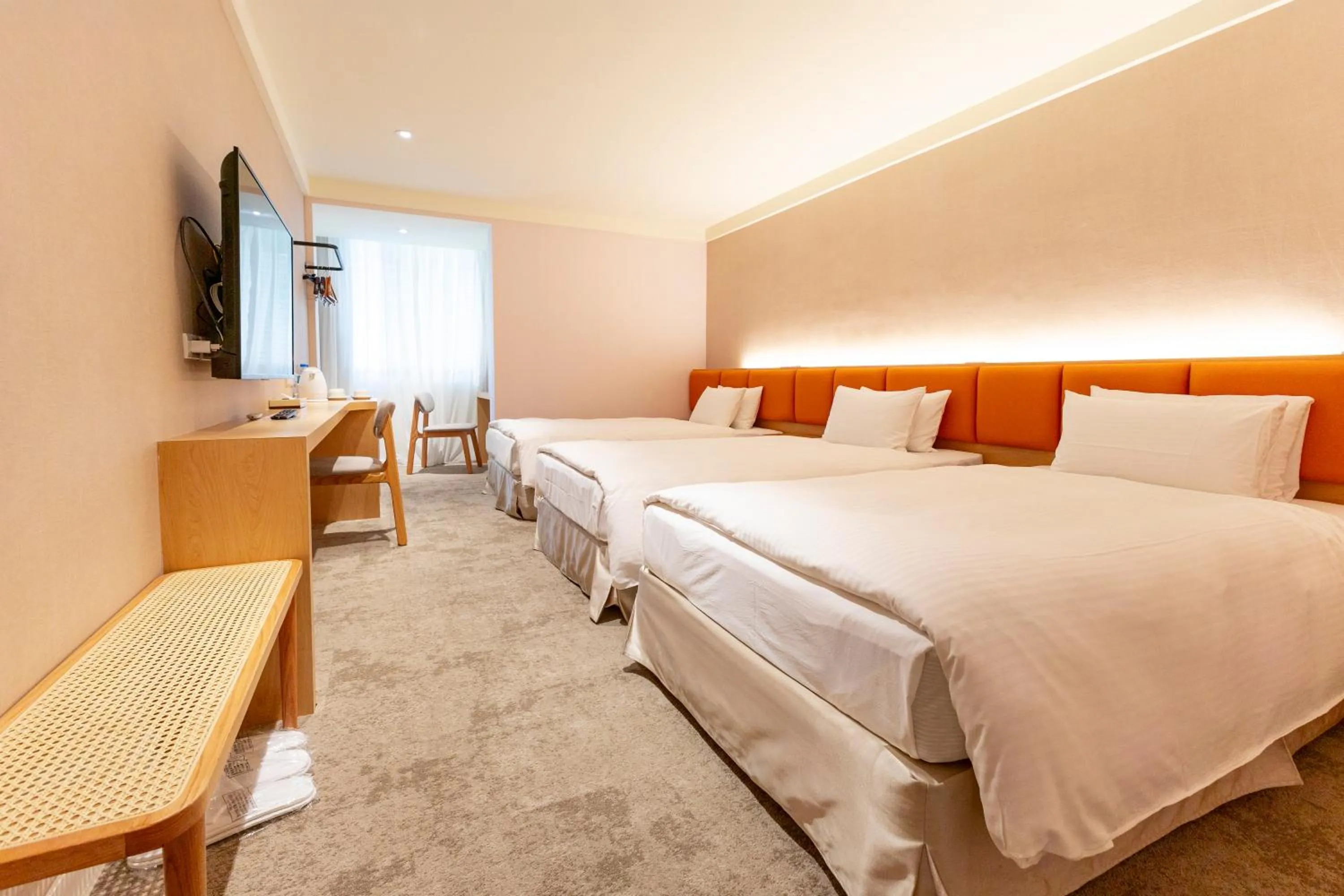 Photo of the whole room, Bed in Hotel Tainan