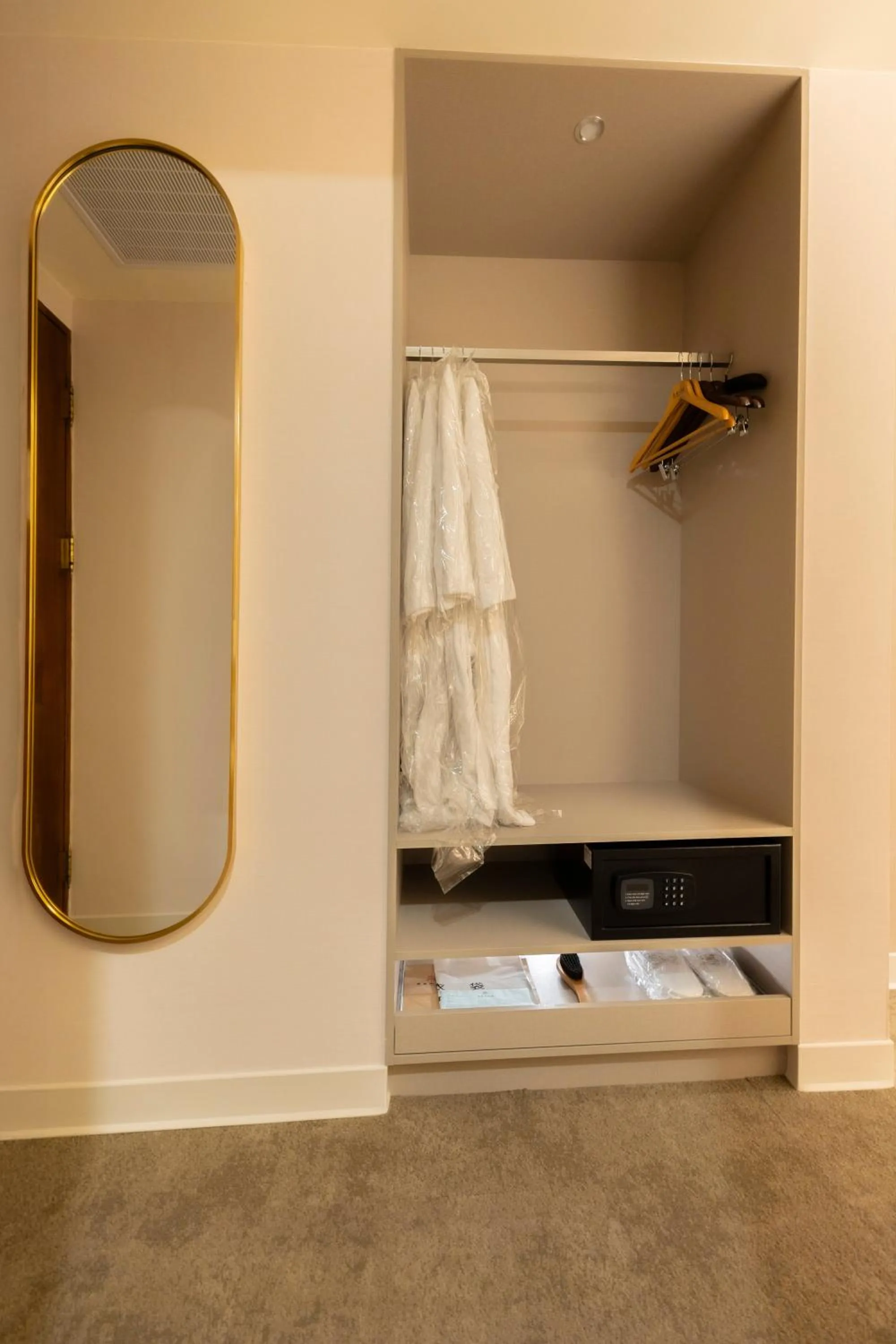 wardrobe in Hotel Tainan