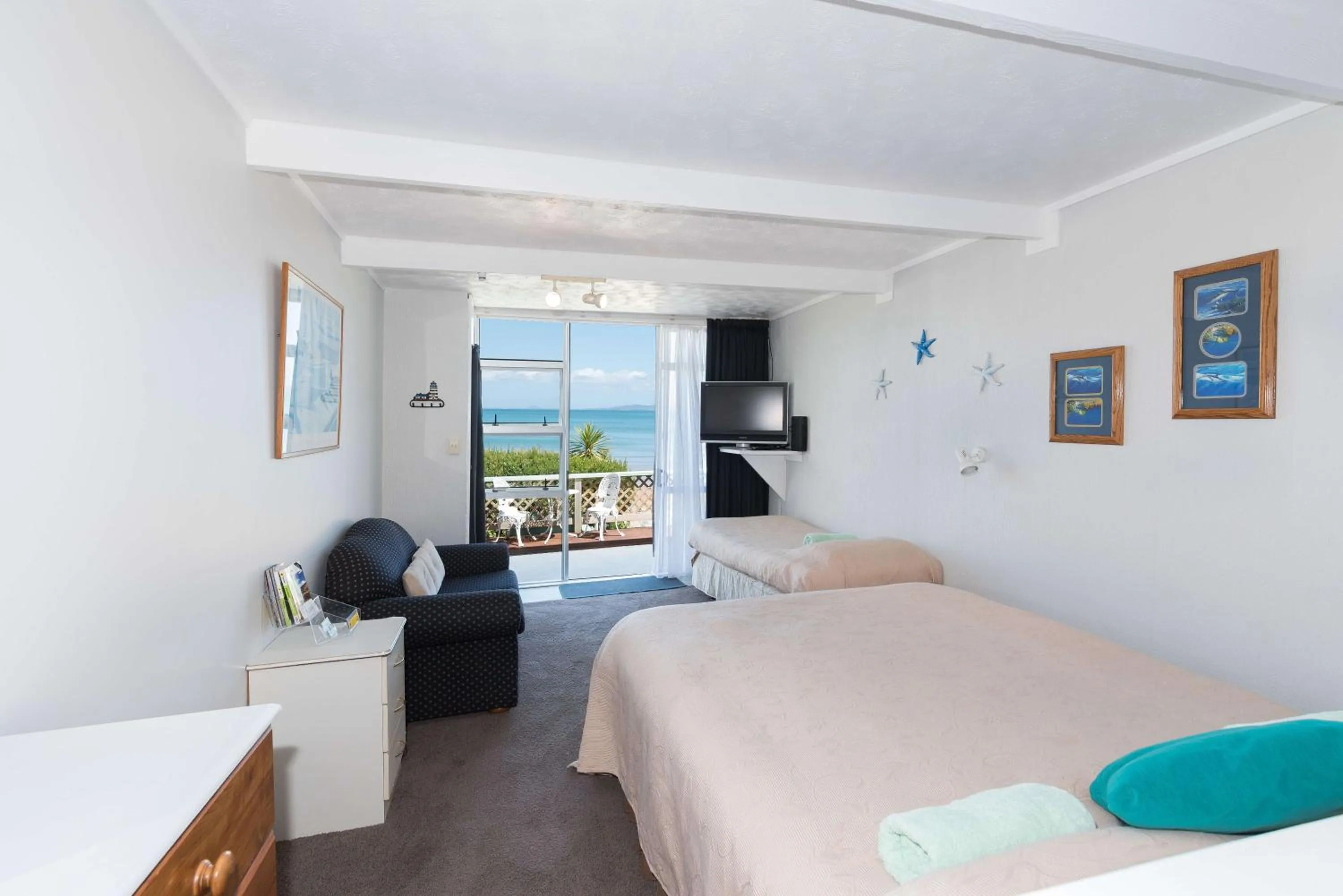 San Marino Motor Lodge Absolute Beachfront