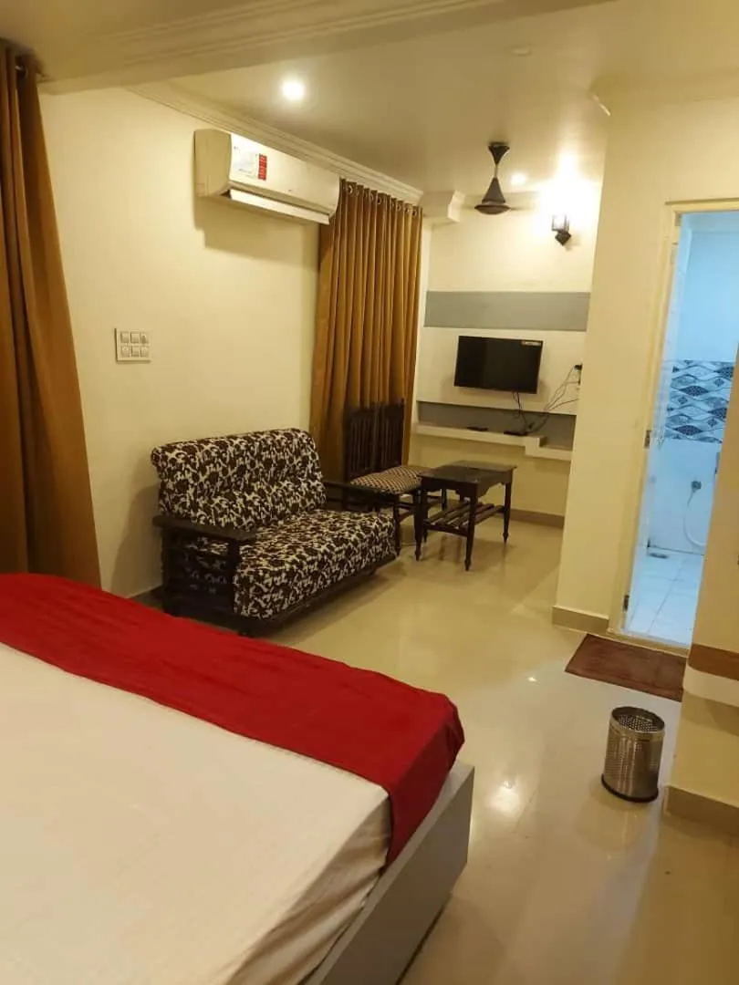 TV and multimedia, Bed in Hotel Menaka