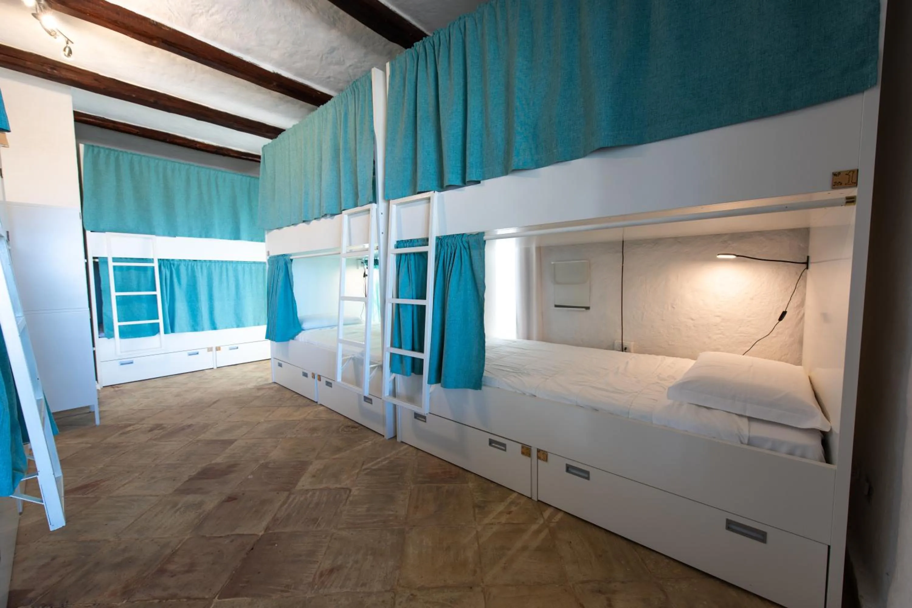 Bed in 8-Bed Mixed Dormitory Room in Kite Hostel Stagnone