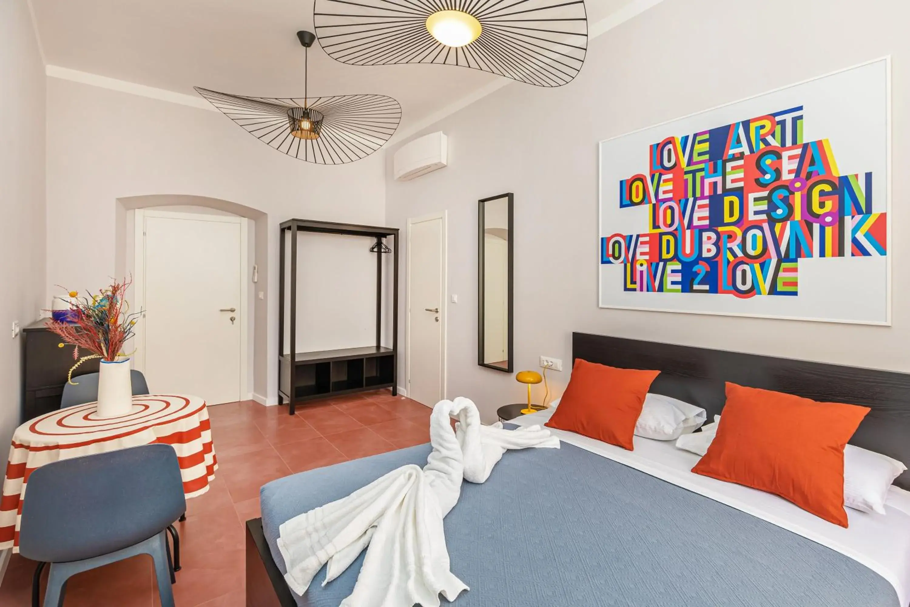 Cap Rooms Cap Rooms