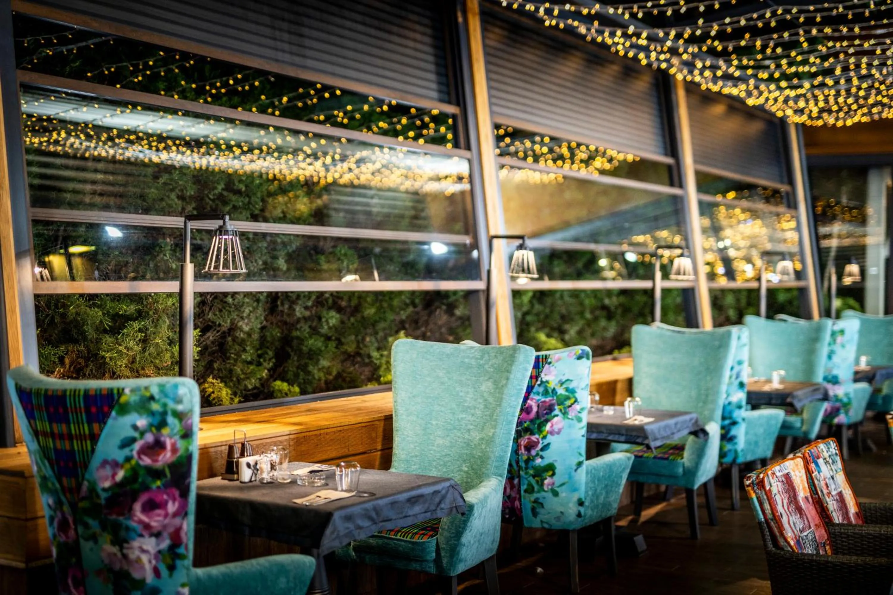 Restaurant/places to eat in Galeon Residence & SPA