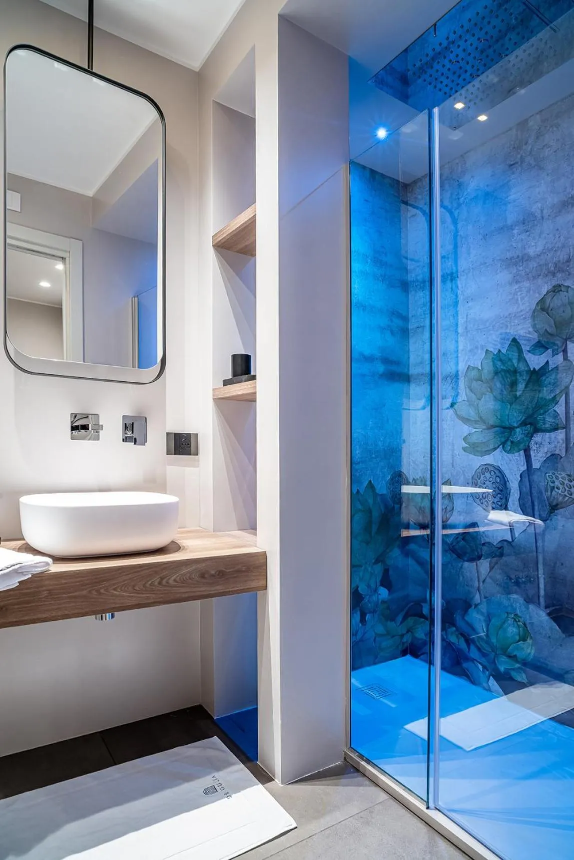 Bathroom, Bed in De Gulia Charme and Relax