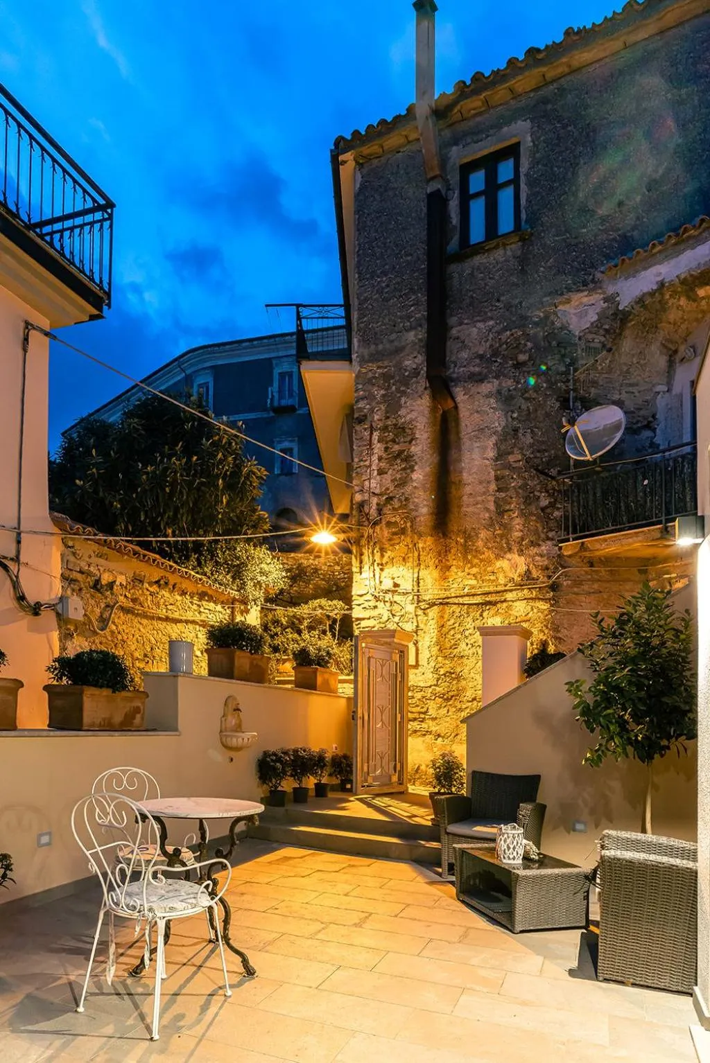 Property building in De Gulia Charme and Relax