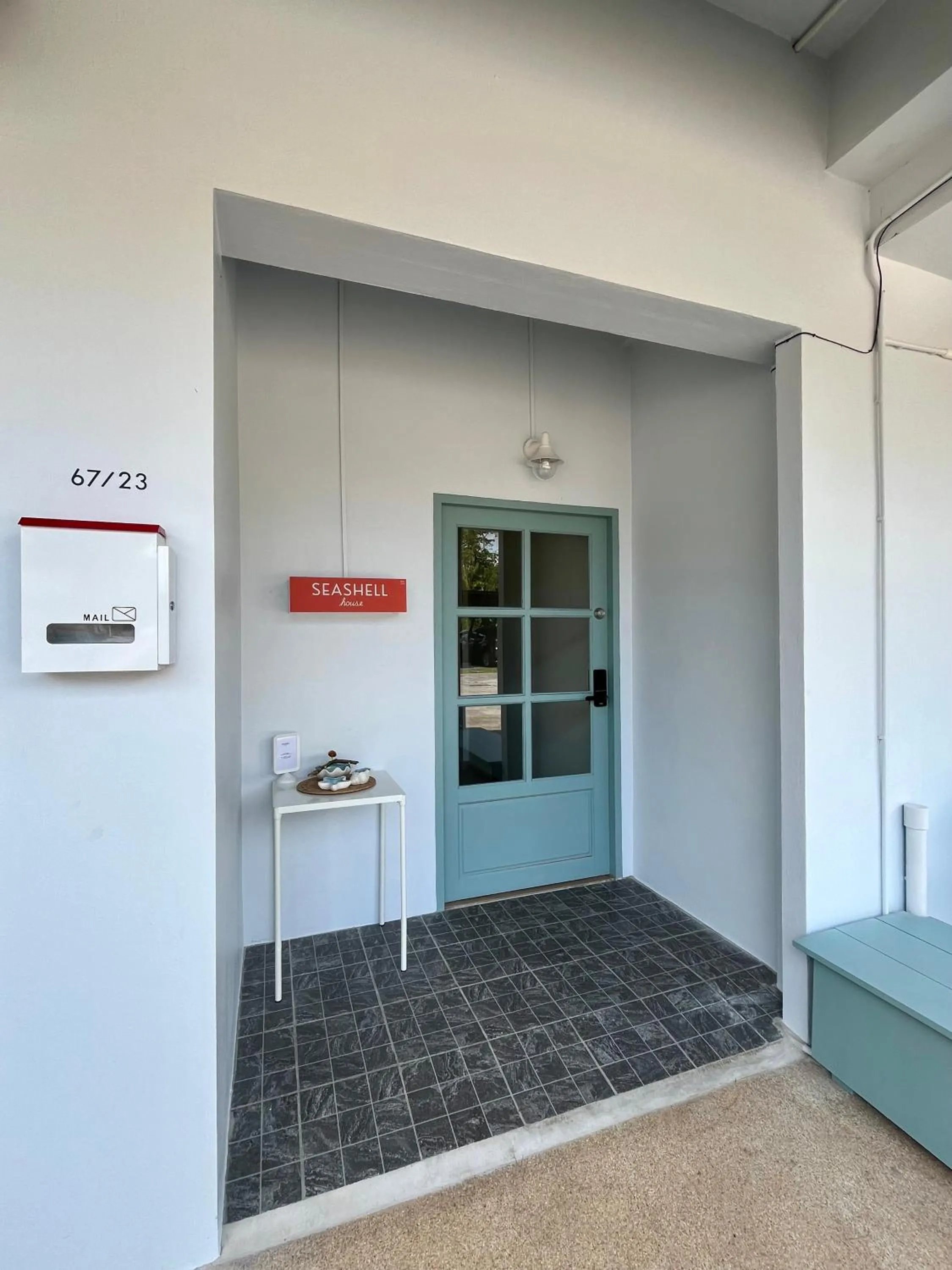 Facade/entrance in Nautical Home & Seashell House B&B