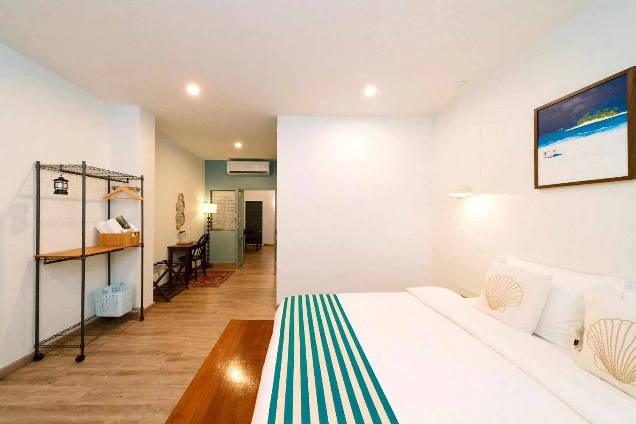 Bedroom, Bed in Nautical Home & Seashell House B&B