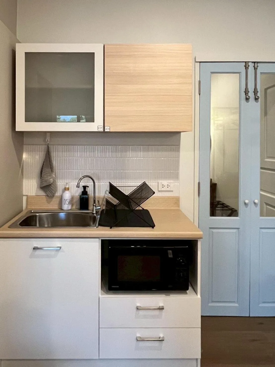 Kitchen or kitchenette in Nautical Home & Seashell House B&B