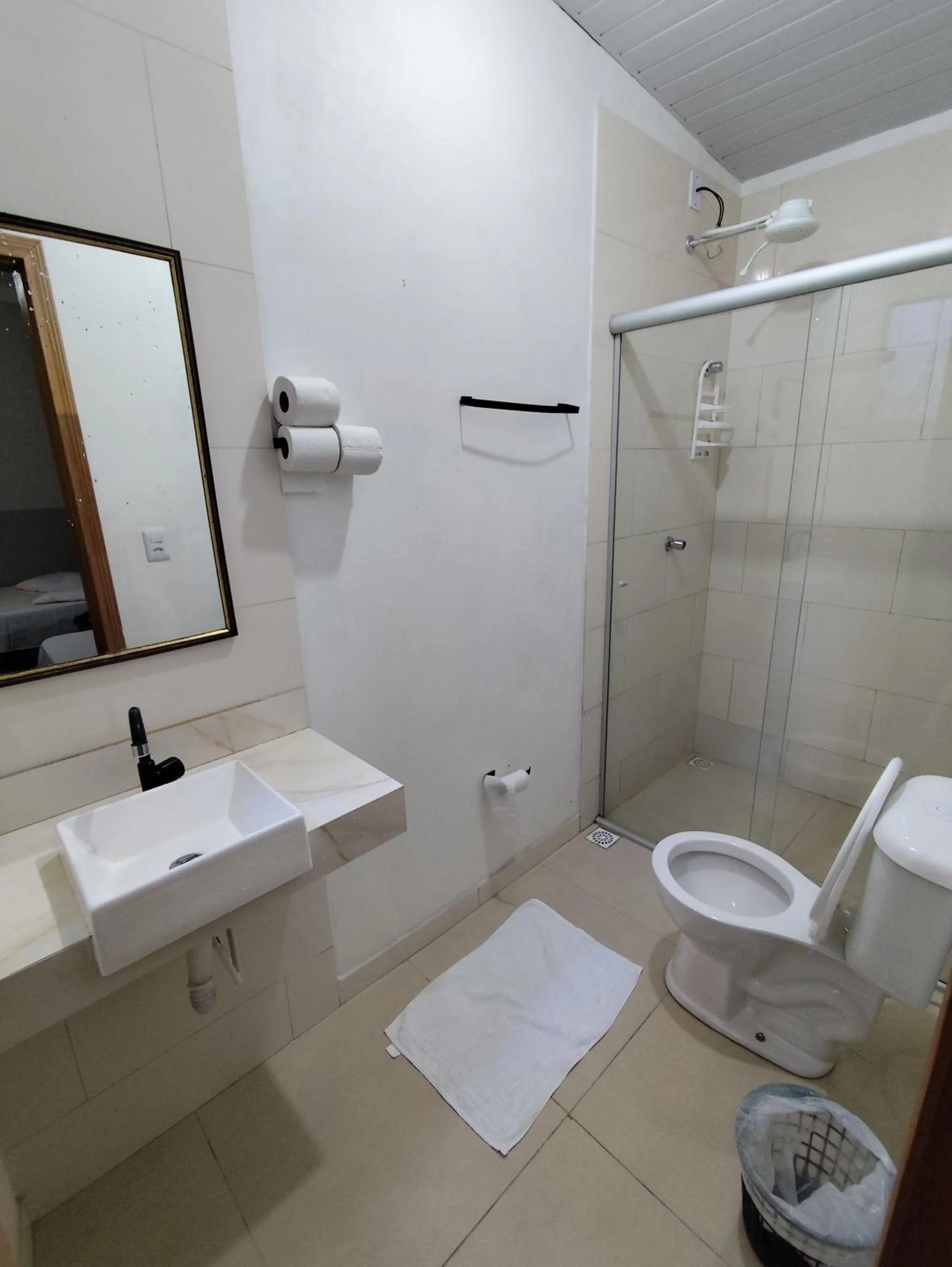 Bathroom in Novo Hotel