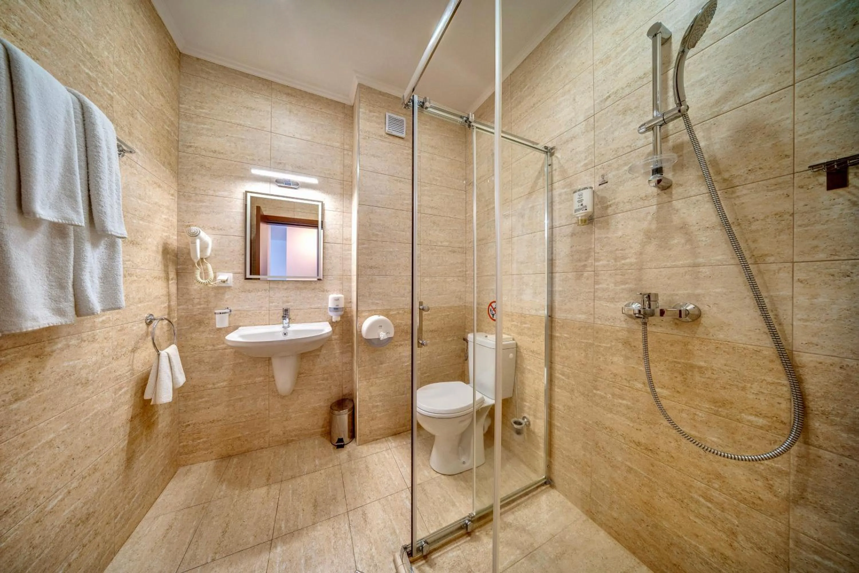 Shower in Oak Residence Hotel & Relax
